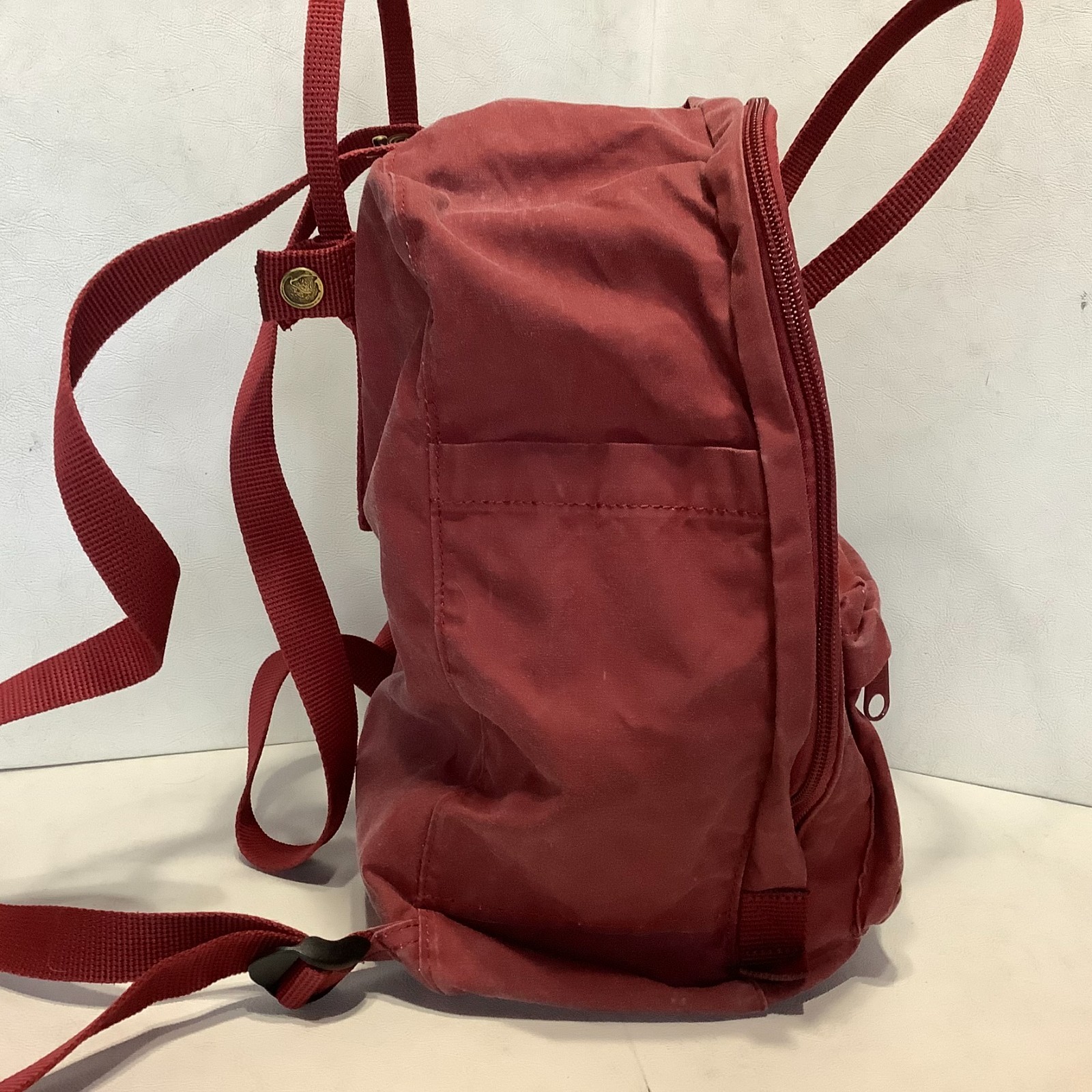 Fjallraven Kanken Classic Backpack 23510 Red 13″ x 10″