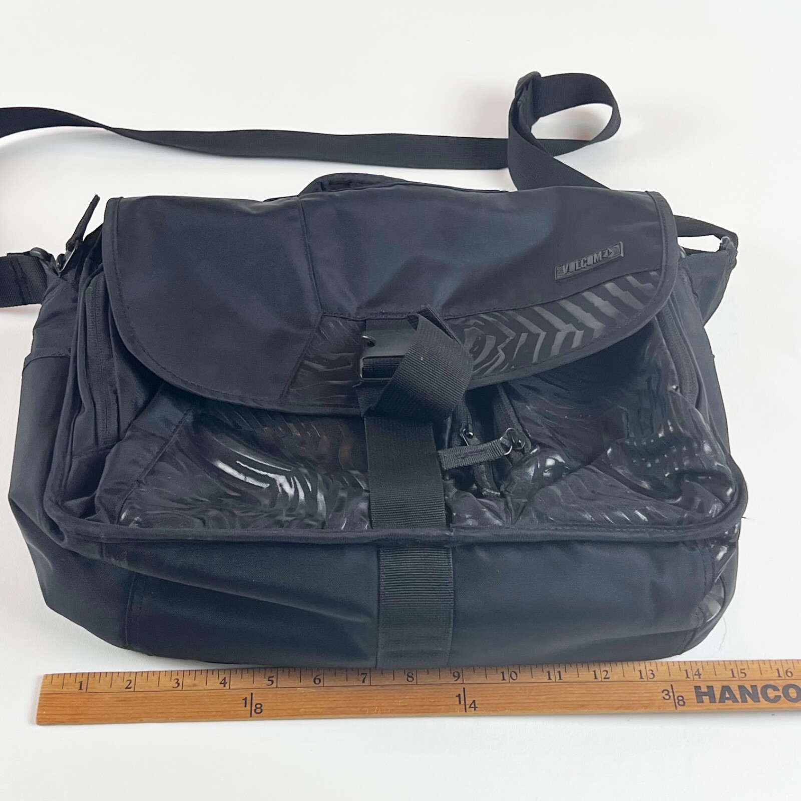 Volcom Messenger Bag Laptop Computer Corporate Black 2 Padded Sleeves Top Handle