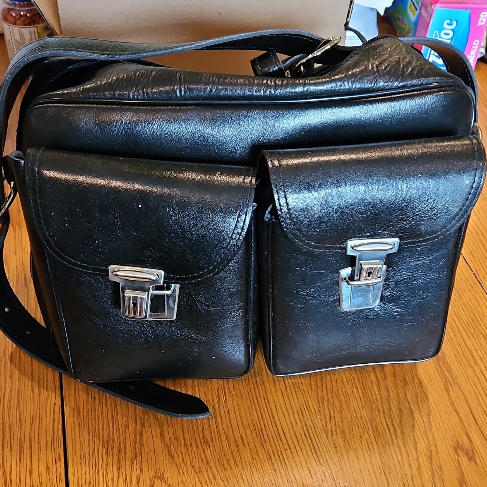 Men’s Black Messenger Bag Buckle Closure Adjustable Shoulder Strap Front Pockets