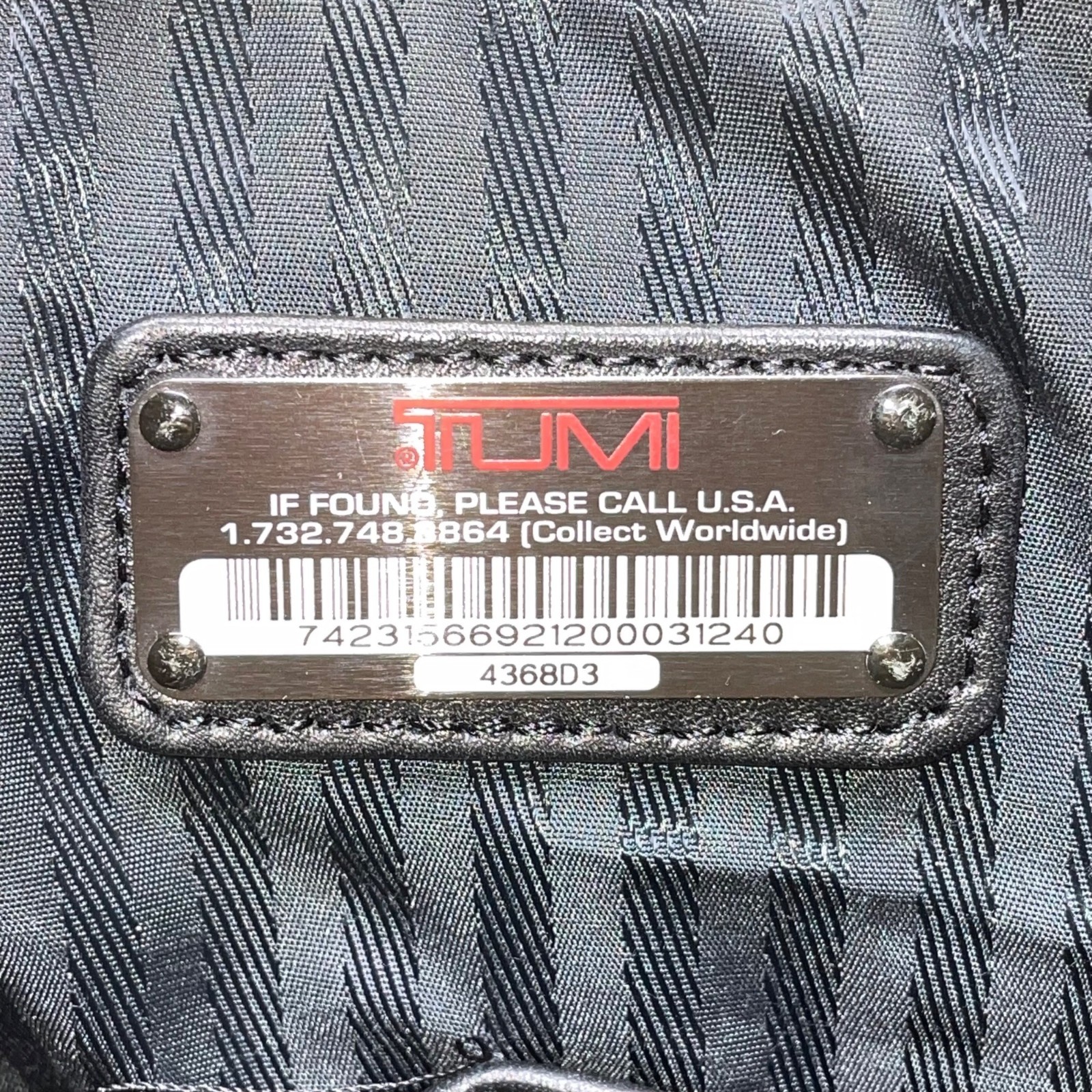 Tumi Men’s Black Fabric Adjustable Strap Durable Lined Interior Messenger Bag