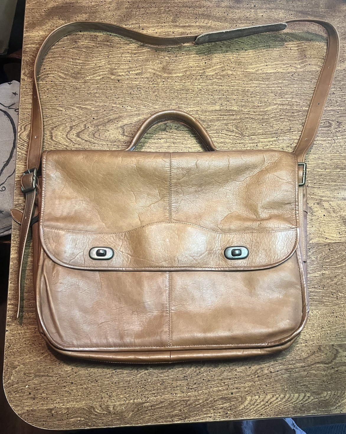 Caramel brown Genuine Columbia Leather Shoulder Laptop Satchel Bag. Satin Lining