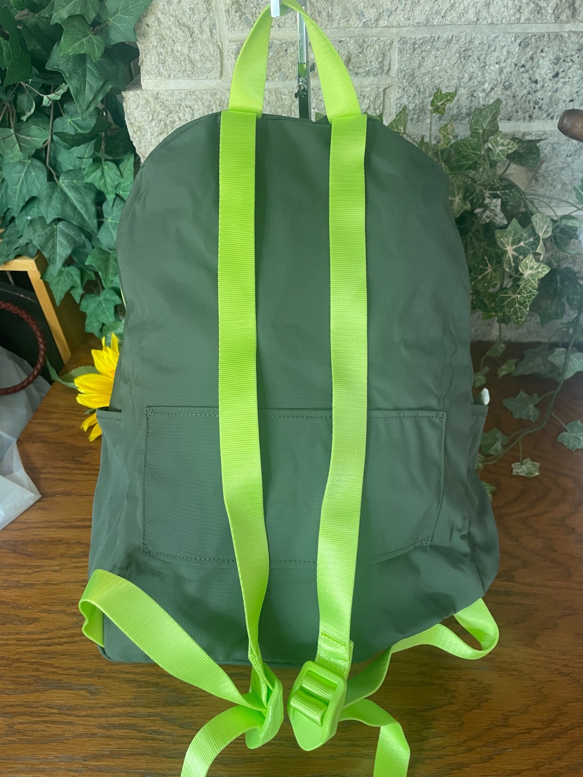 NWT TUMI GREEN/LIME PACKABLE BACKPACK FOLDABLE SHOULDER LARGE BAG TRAVEL CARRYON