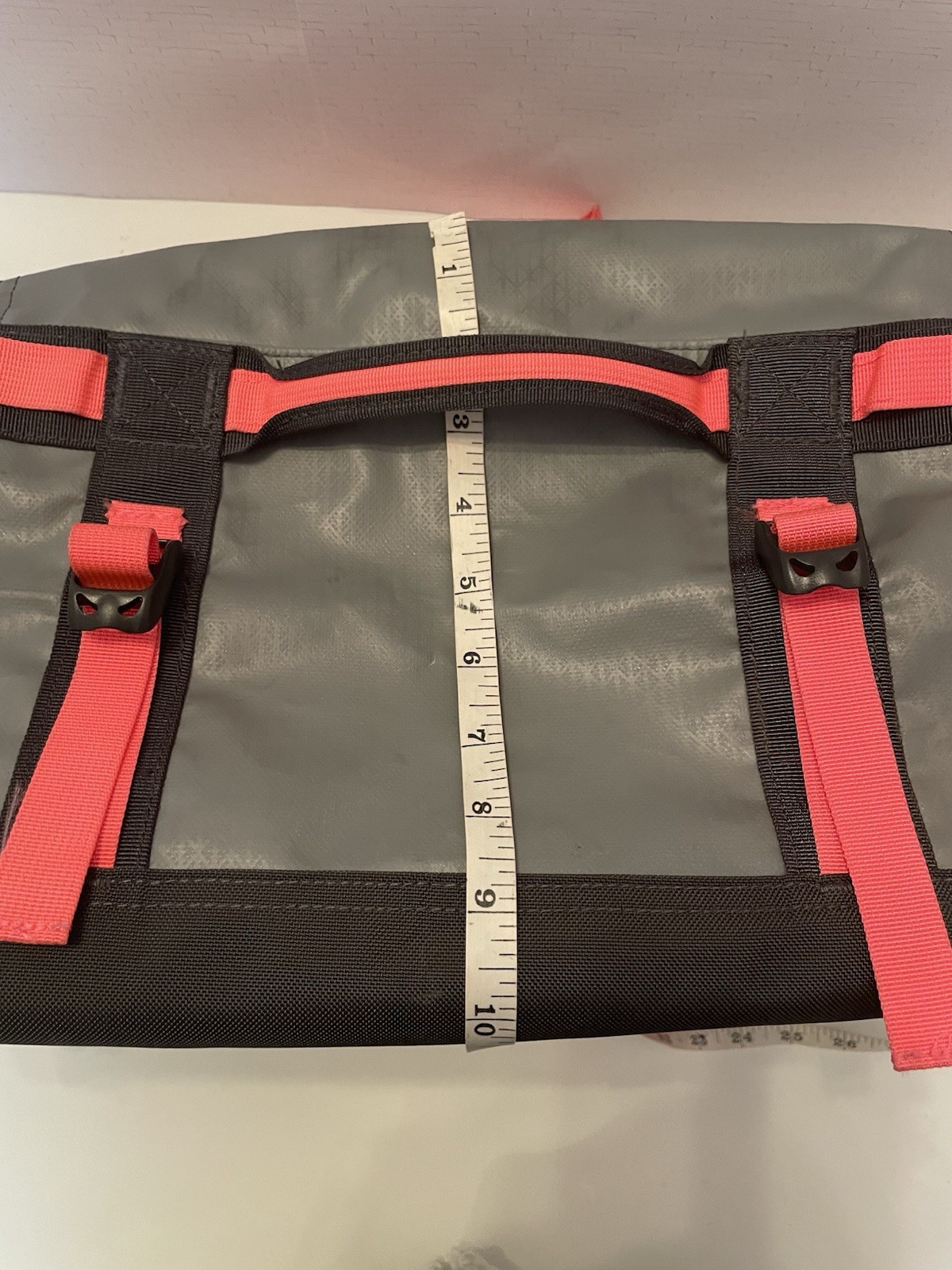 THE NORTH FACE BASE CAMP DUFFEL BAG Grey 50L 10x11x17” See Pics Zipper Closure