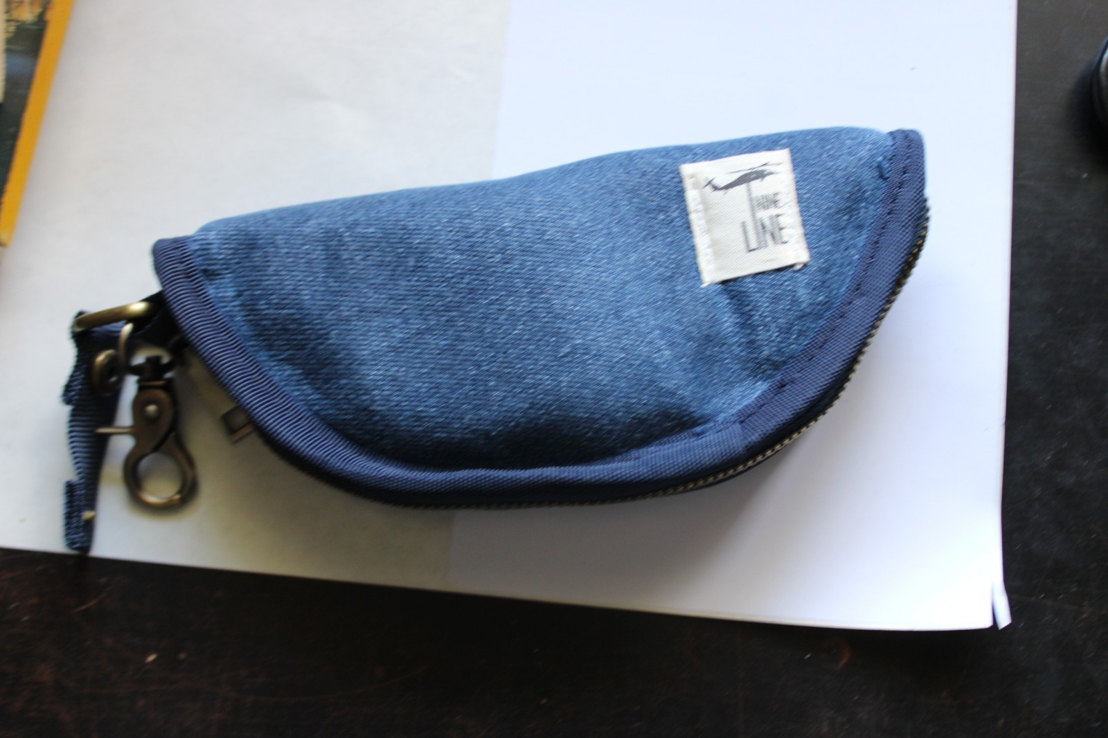 Blue Small Wristlet Pouch, Zip Closure, Key Clip Keyring, Unisex Adults