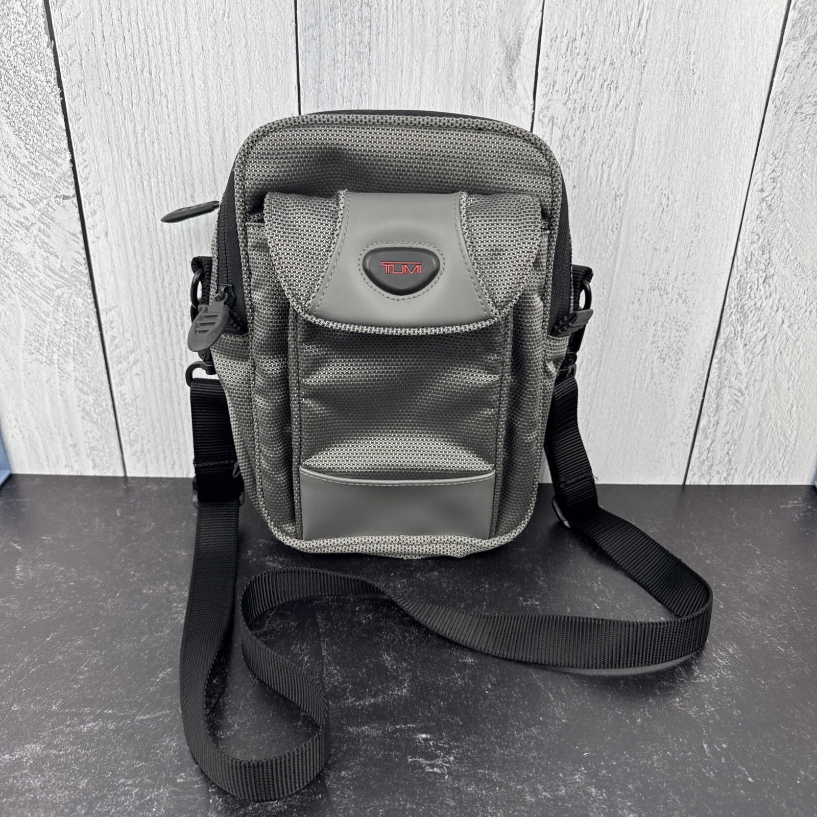 TUMI T2 Bag Crossbody Steel Green Charlton Organizer Tote 580G Functional Travel
