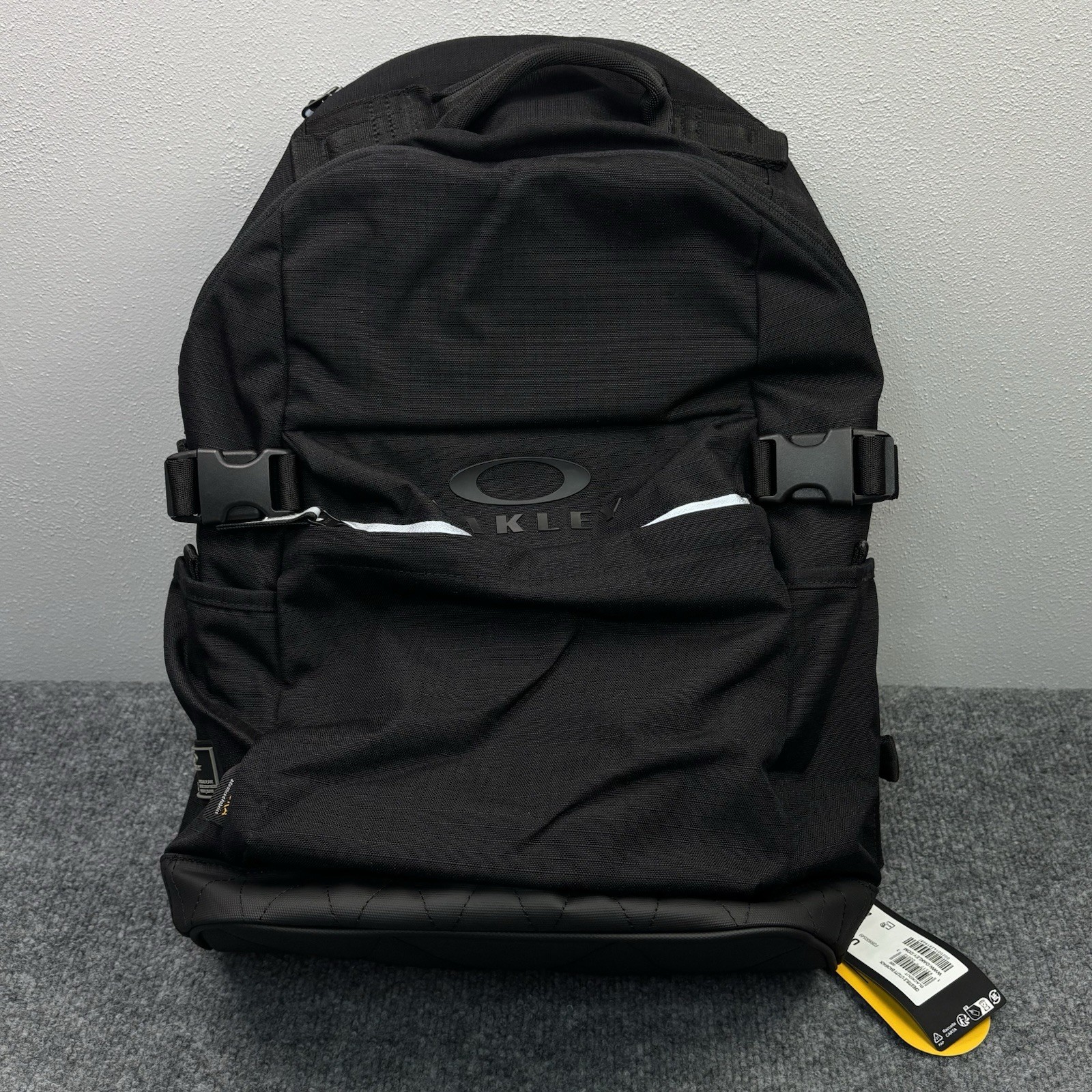 Oakley Crestible 23L Utility Backpack Black Laptop Travel School Work Office NWT