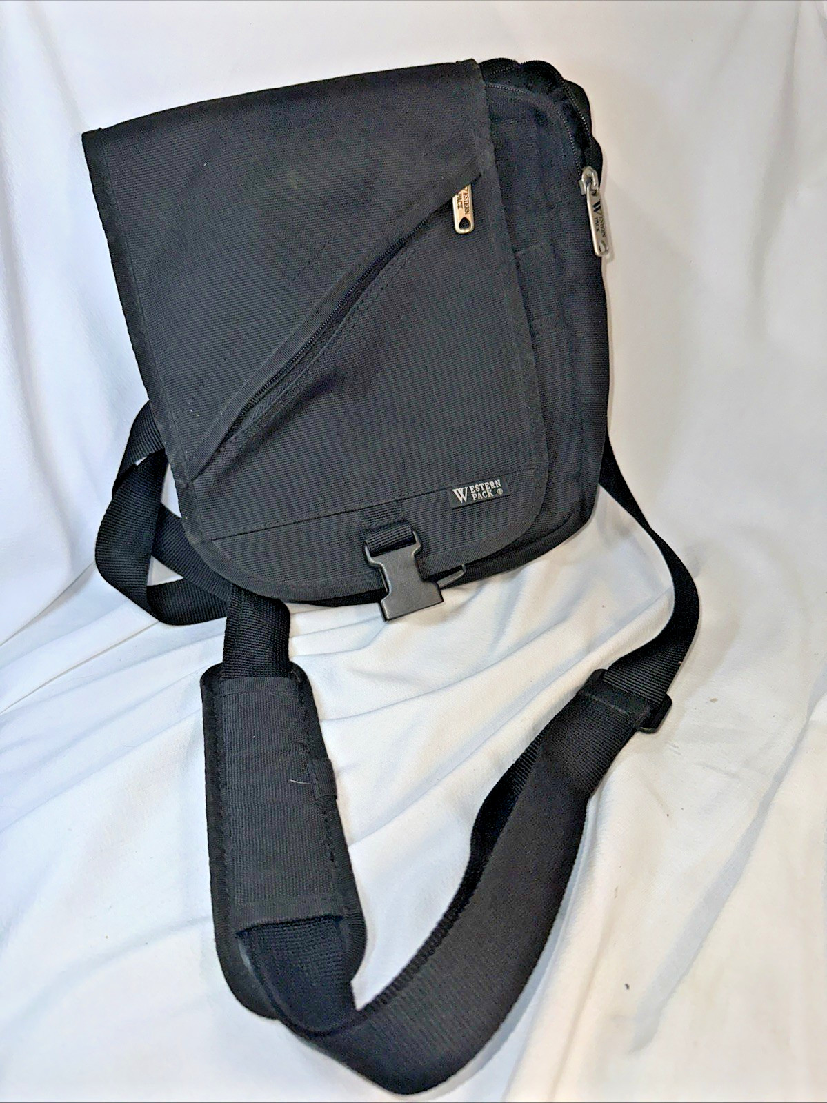 Western Pack Black Crossbody Messenger Bag Adjustable Strap Zip Buckle Pockets
