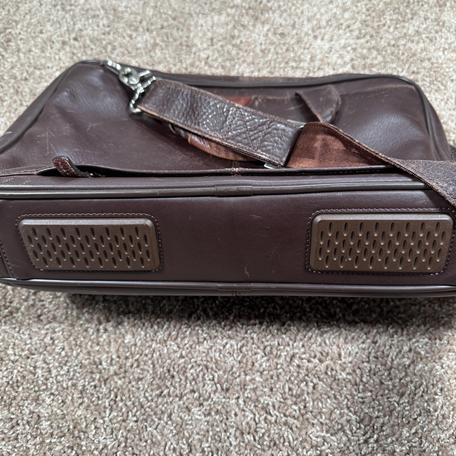 Johnston & Murphy Brown Leather Business Case Mens Laptop Shoulder Strap