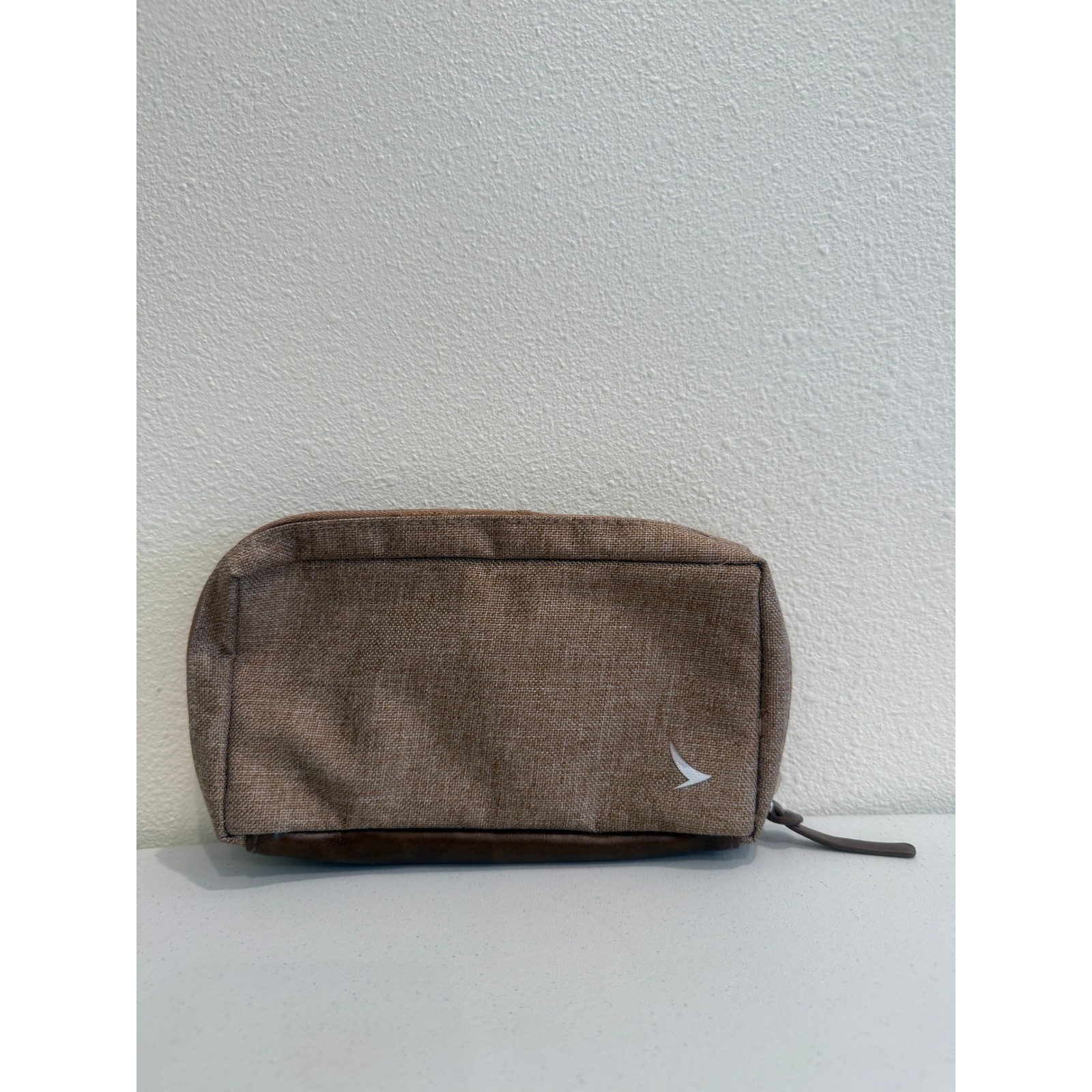 Cathay Pacific Seventy Eight Percent Amenity Kit Pouch Brown Travel Toiletry Bag