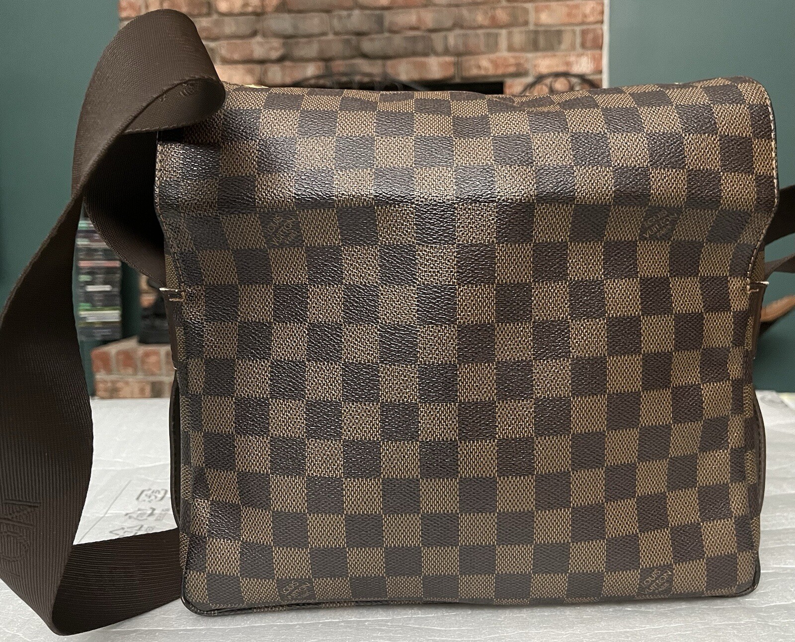 Louis Vuitton LV Canvas Monogram DAMIER NAVIGLIO Messenger bag – VERY GOOD