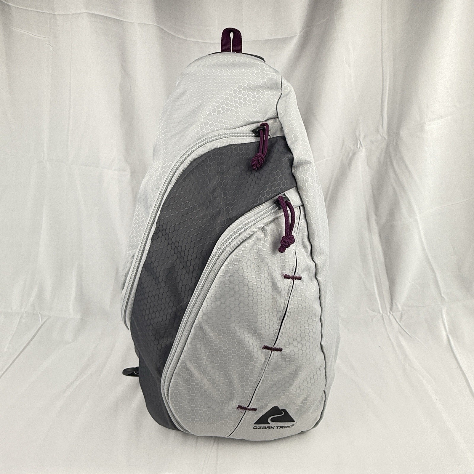Ozark Trail Sling pack Light Gray Purple Trim Polyester 7 L approx 15x7x4″