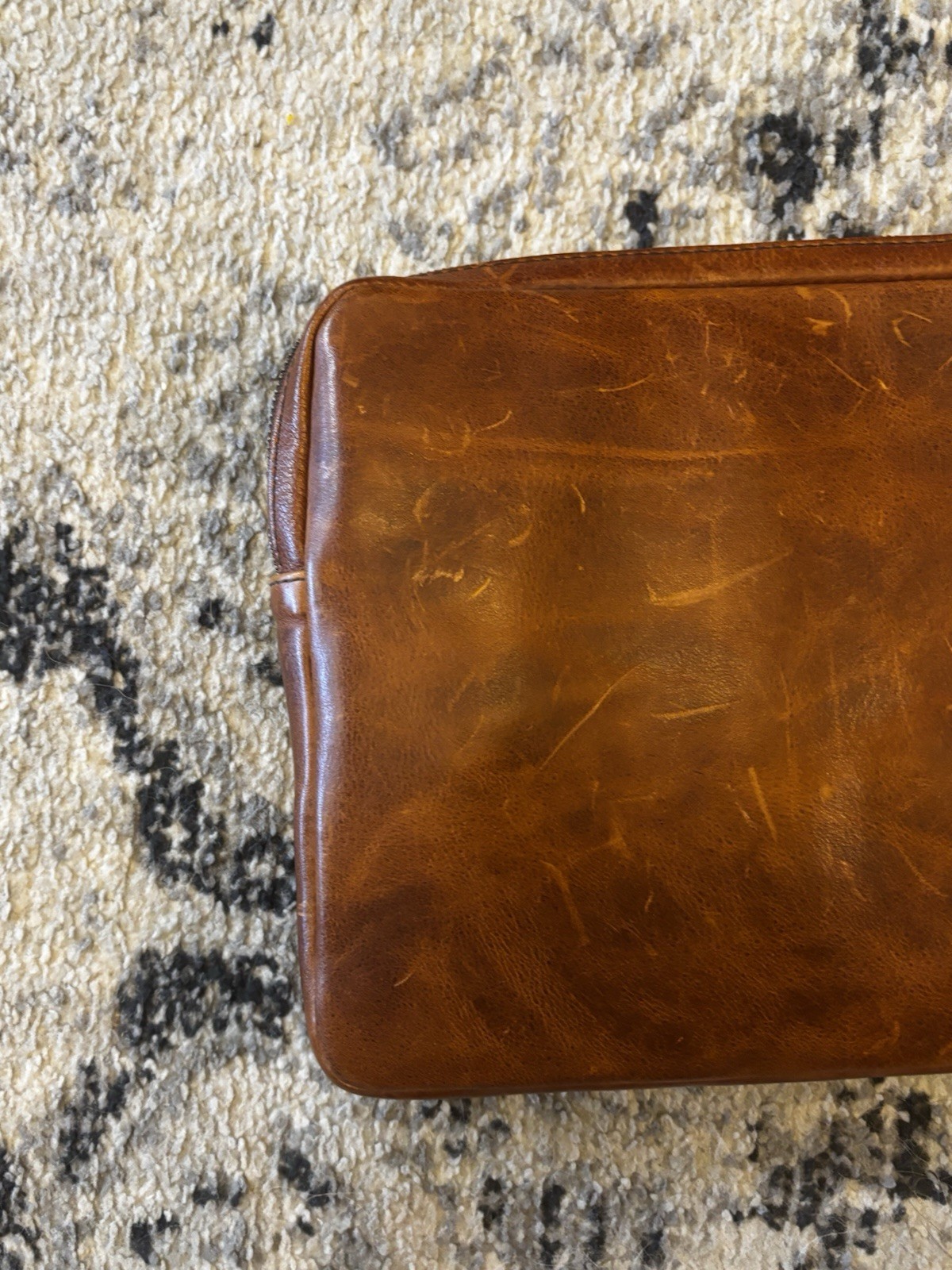 Moore & Giles Leather Tech Pocket In Titan Milled Honey Laptop Travel Bag