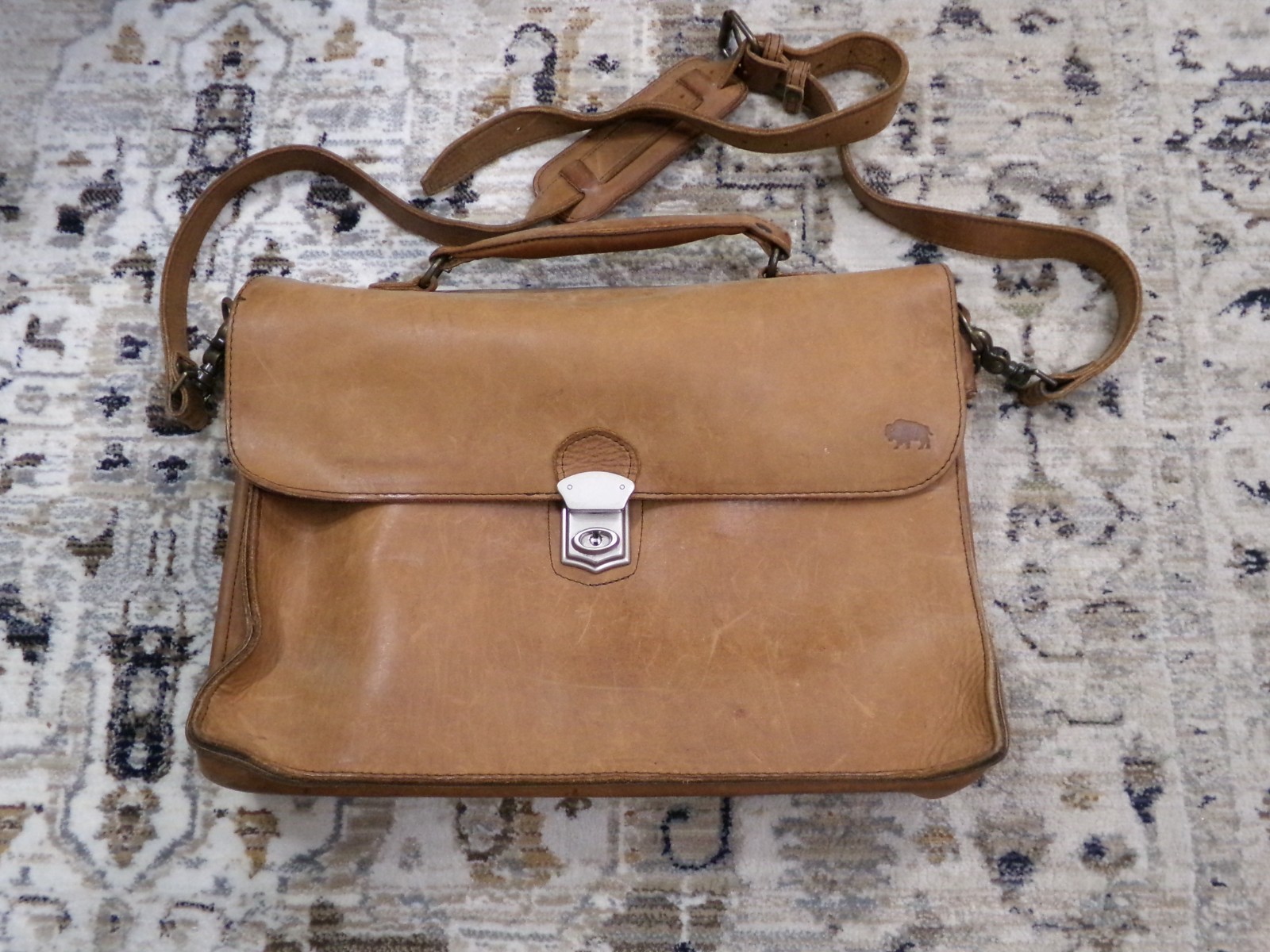 Buffalo Jackson Trading Co. Leather Laptop Messenger Briefcase Bag w/Strap Flaw*