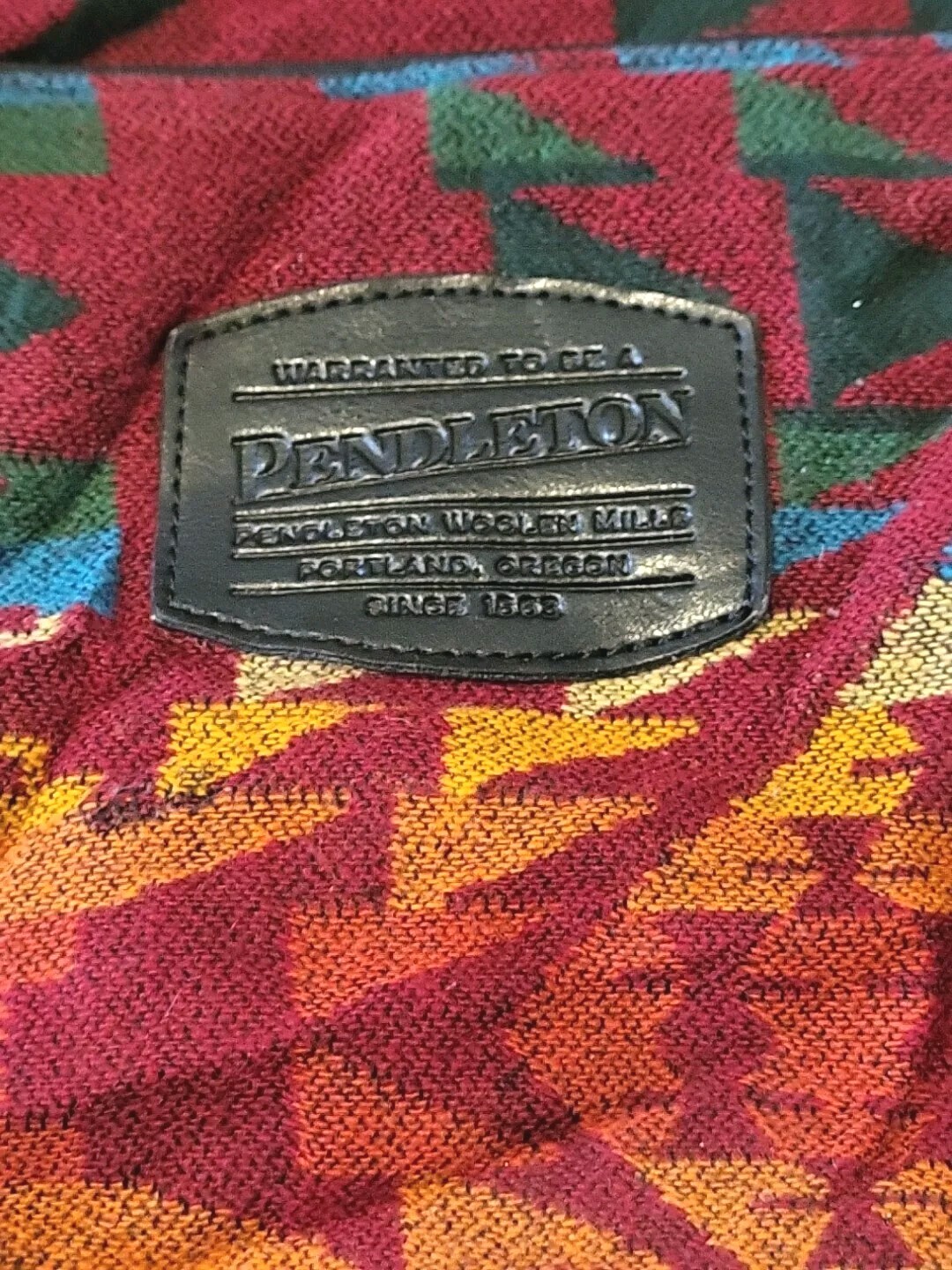 Pendleton Aztec Southwest Wool Crossbody Bag Unisex Pockets Multifunctional 10″