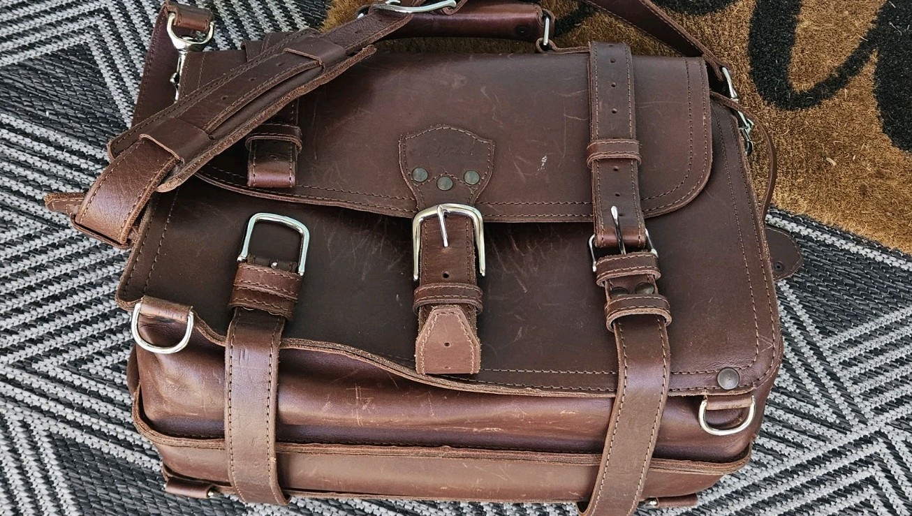 Nice Original Saddleback Leather Co. Briefcase 16x12x9 Beautiful Men’s Carry Bag
