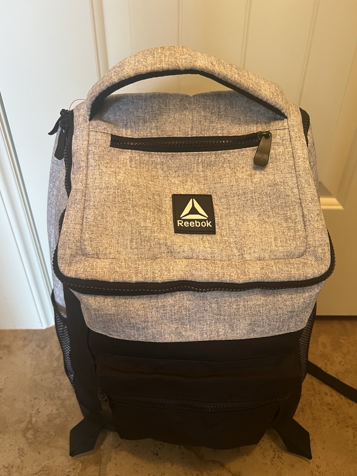Reebok Unisex Adult Bobbie Top Loader Laptop Backpack 18.5″ Light Gray Black
