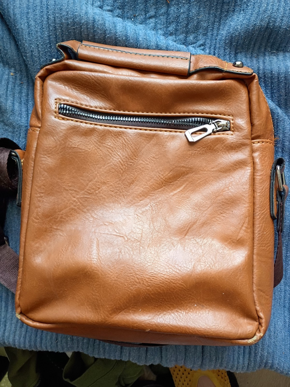 WEIXIER Men’s Brown Crossbody Messenger Bag Zip, Adjustable Strap, Pockets