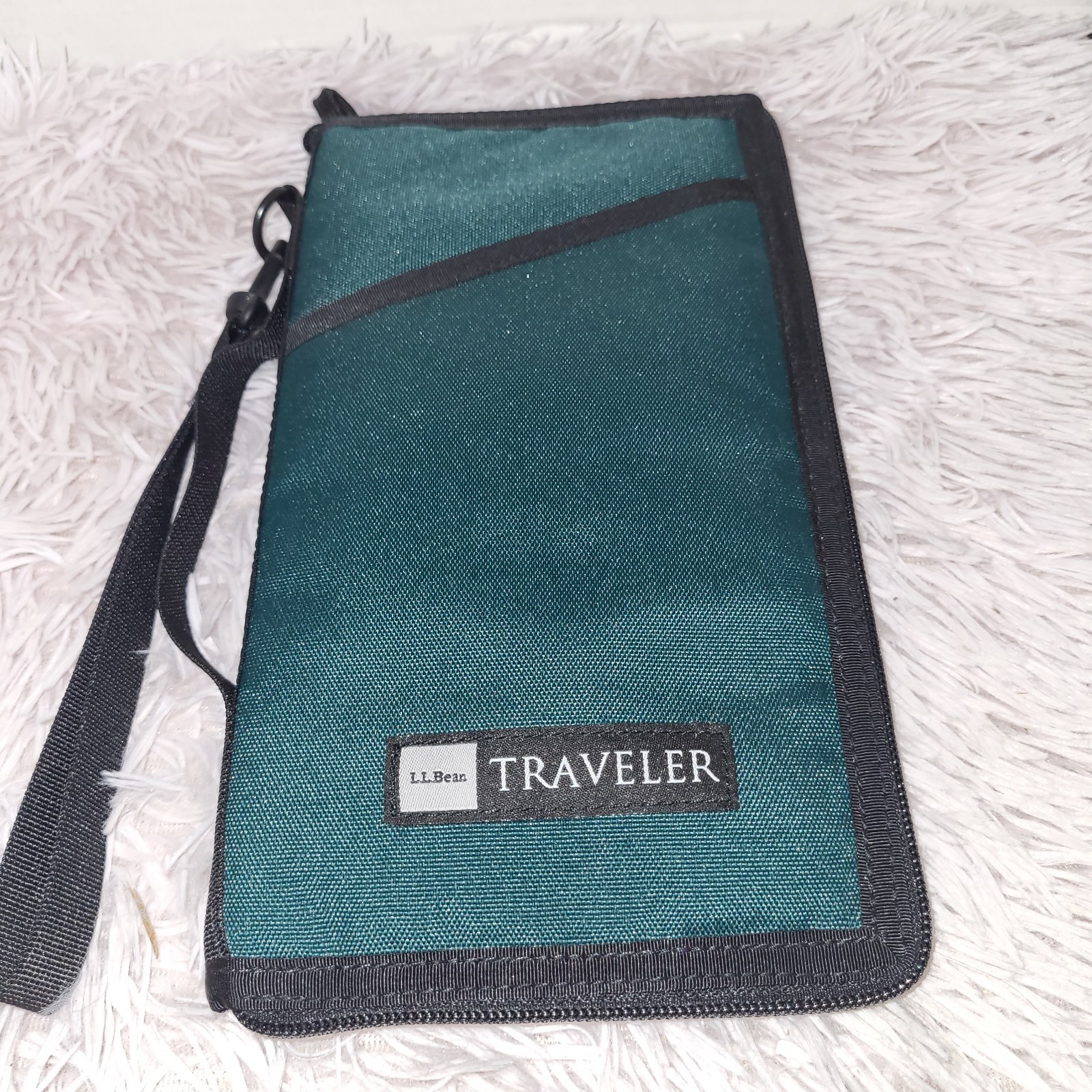 LL Bean Wallet Green Travel Long Passport ID Ticket Holder Organizer Zip Around