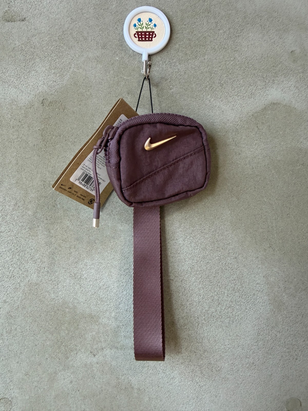 [ON SALE] Nike Aura Earbuds Case Sports Casual Lifestyle Mini Bag NWT II5123-533