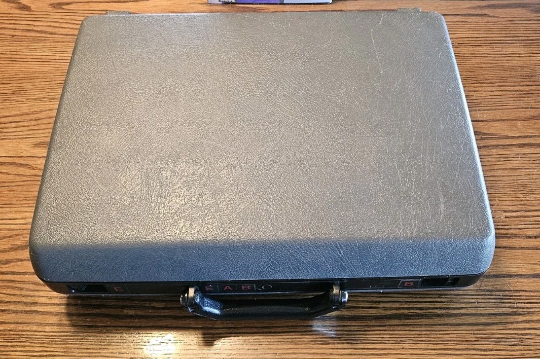 Vtg Samsonite Broker GL Hard Shell Briefcase Blk Locking NO KEY Great Condition