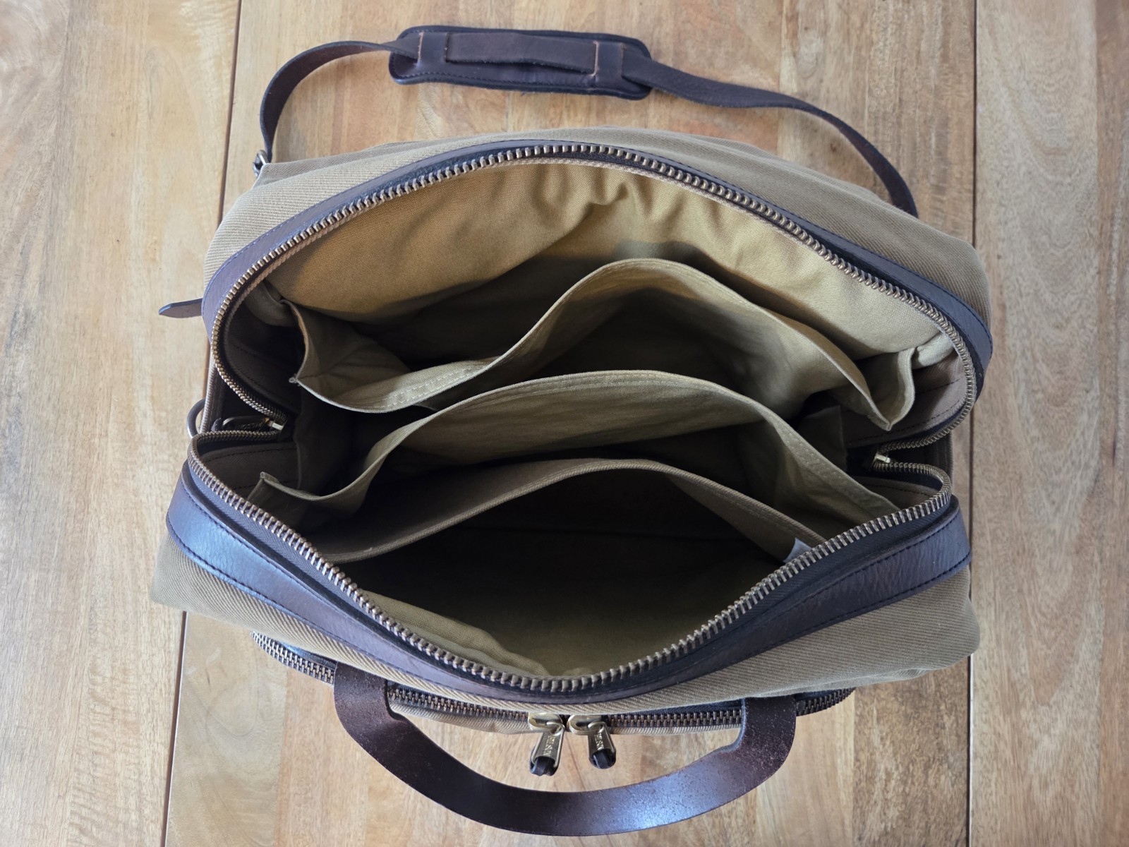 Filson Rugged Twill Padded Computer Bag | Tan | USA Made | MSRP $625 | Rare