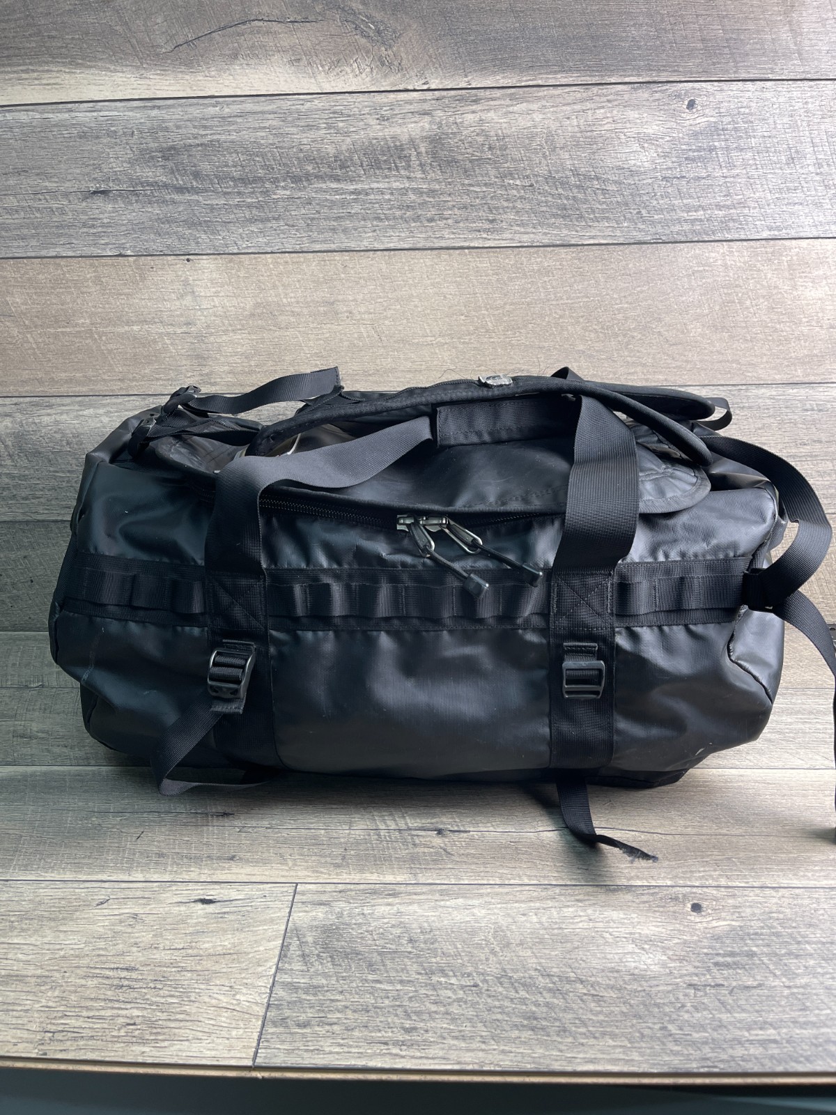 The North Face Duffel Bag Base Camp Black Convertible Adjustable Strap Shoulder