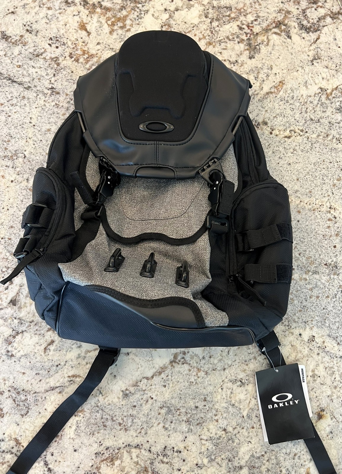 NEW Oakley Bathroom Sink Backpack. Black & Gray. Brand New with Tags NWT Perfect
