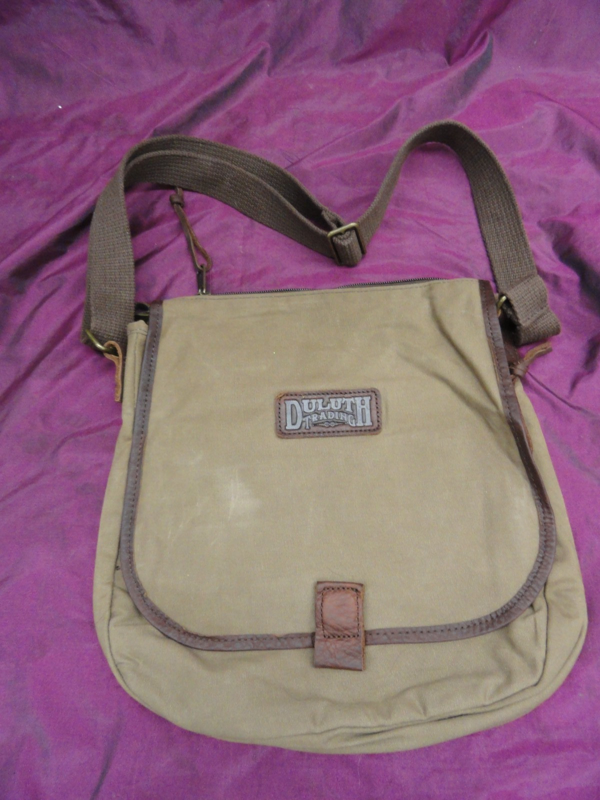 Duluth Trading light brown canvas & leather Satchel messenger bag 13″ x 13″