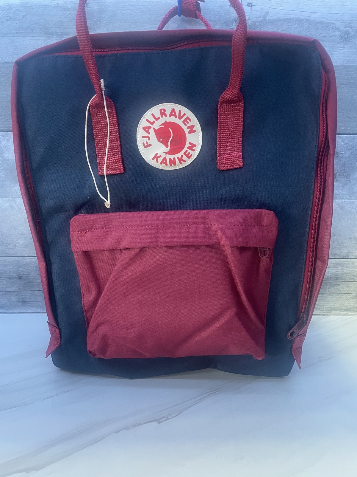Fjallraven – Kanken Classic Pack, Small One Size,Royal Blue/Ox Red new w/ o tag