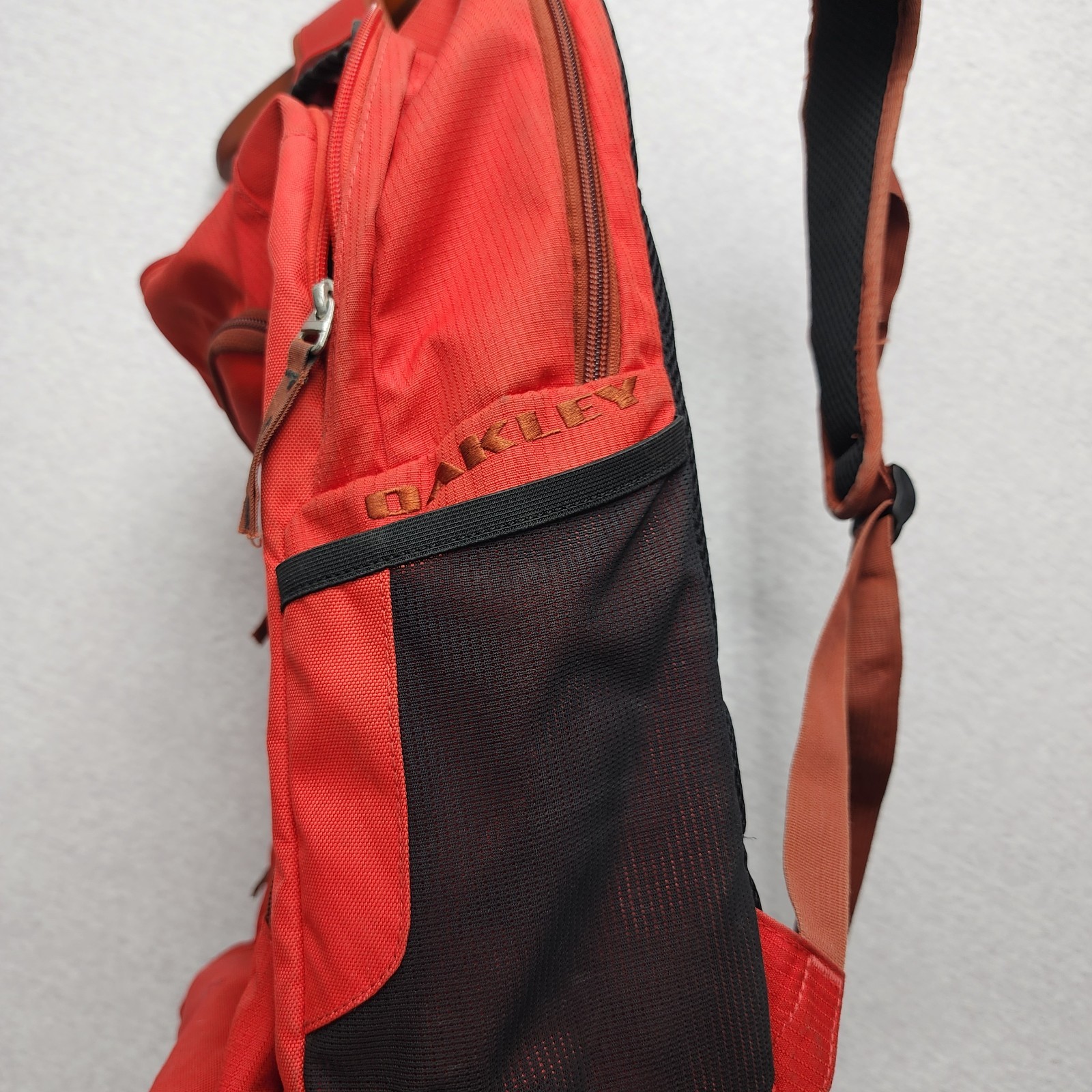 Oakley Backpack Y2K Factory Pilot ON AIR Media Crew 92610-465 16452 Red