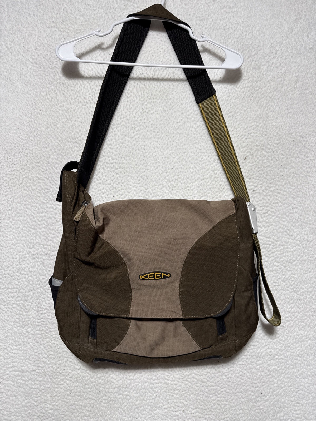 Keen Hybrid Transport Large Brown Crossbody Messenger Satchel Laptop Bag