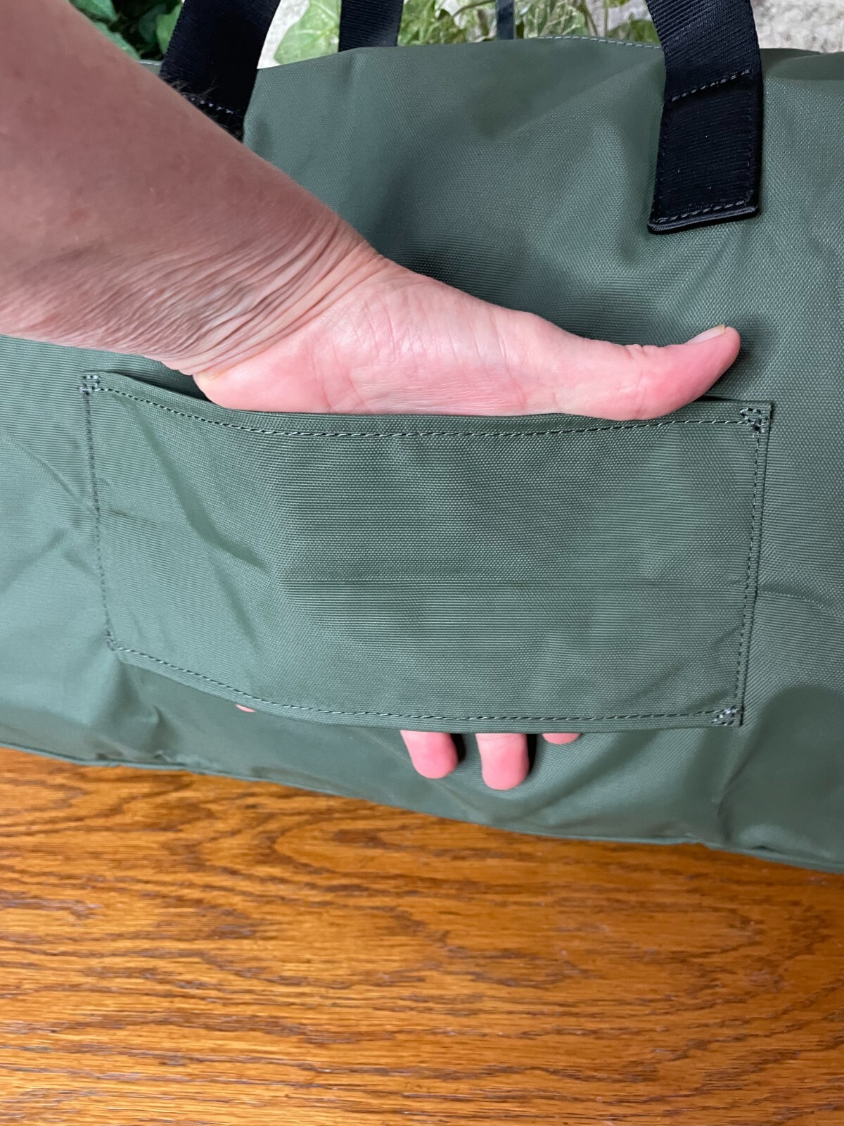NWT TUMI OLIVE GREEN PACKABLE DUFFLE FOLDABLE DUFFEL TOTE BAG TRAVEL CARRYON