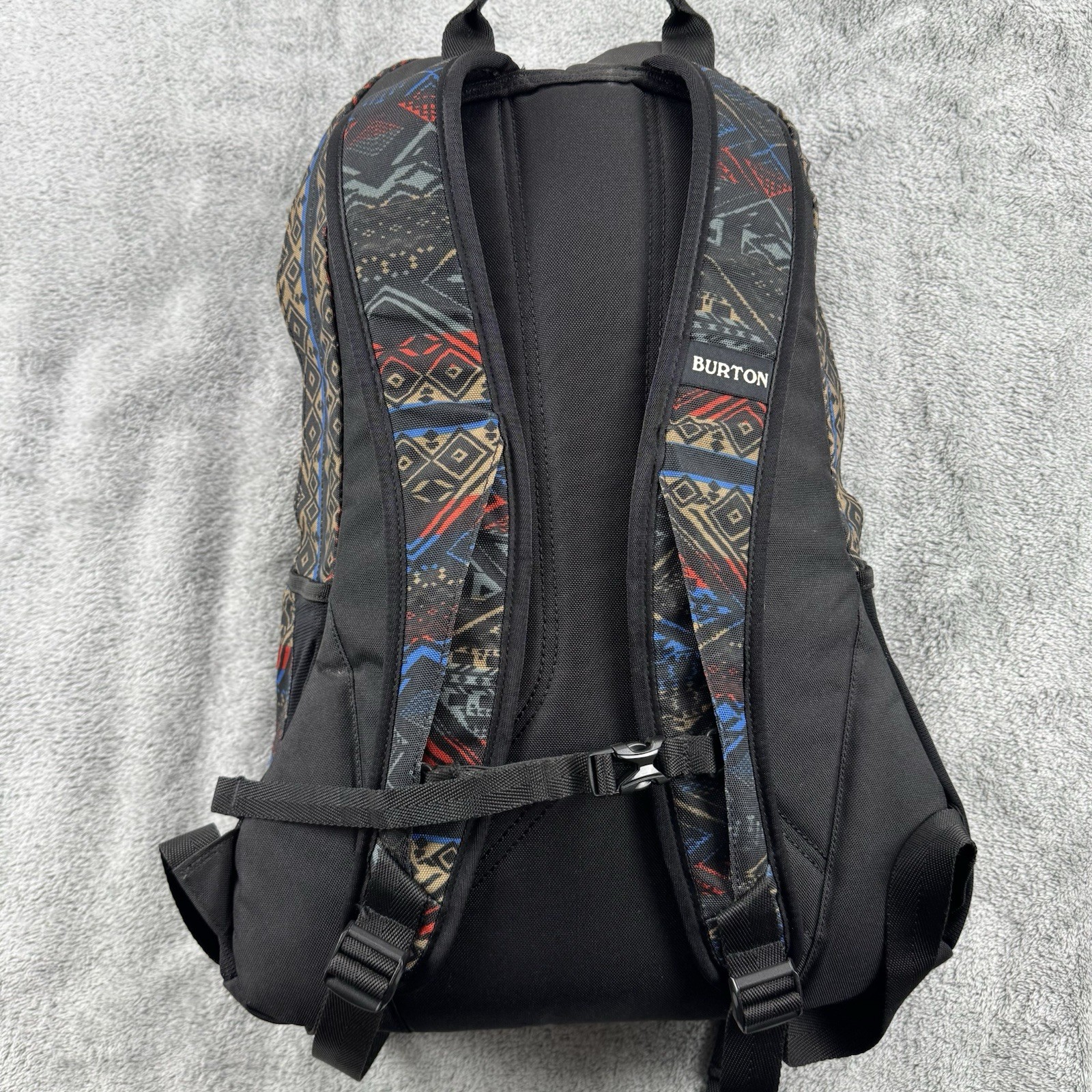 Burton Kilo Backpack Black Brown Aztec Tribal Print Heritage Campimg Outdoors