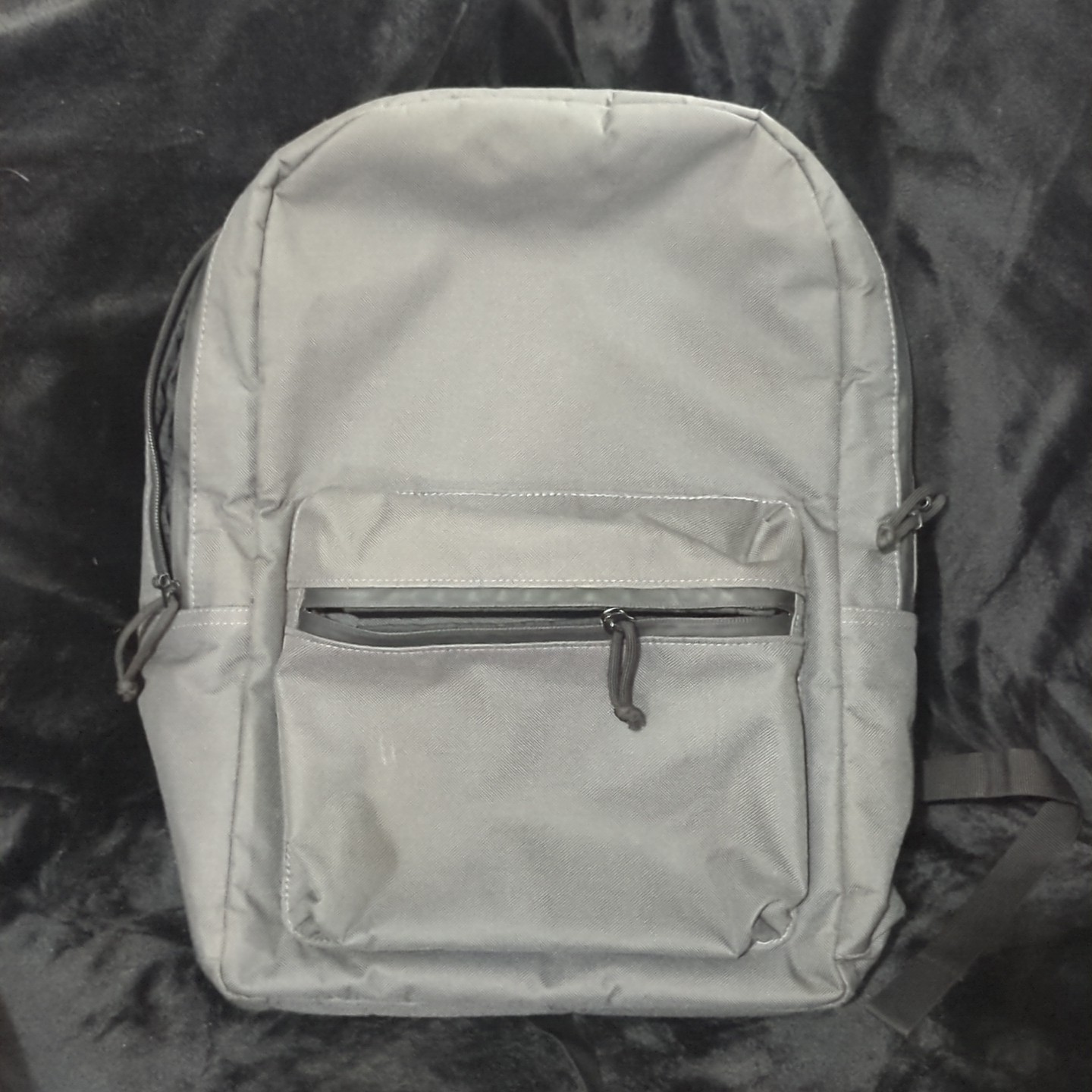 Smell Proof Carbon Lined Gray Backpack with Lockable Main Pocket READ COND ISSUE