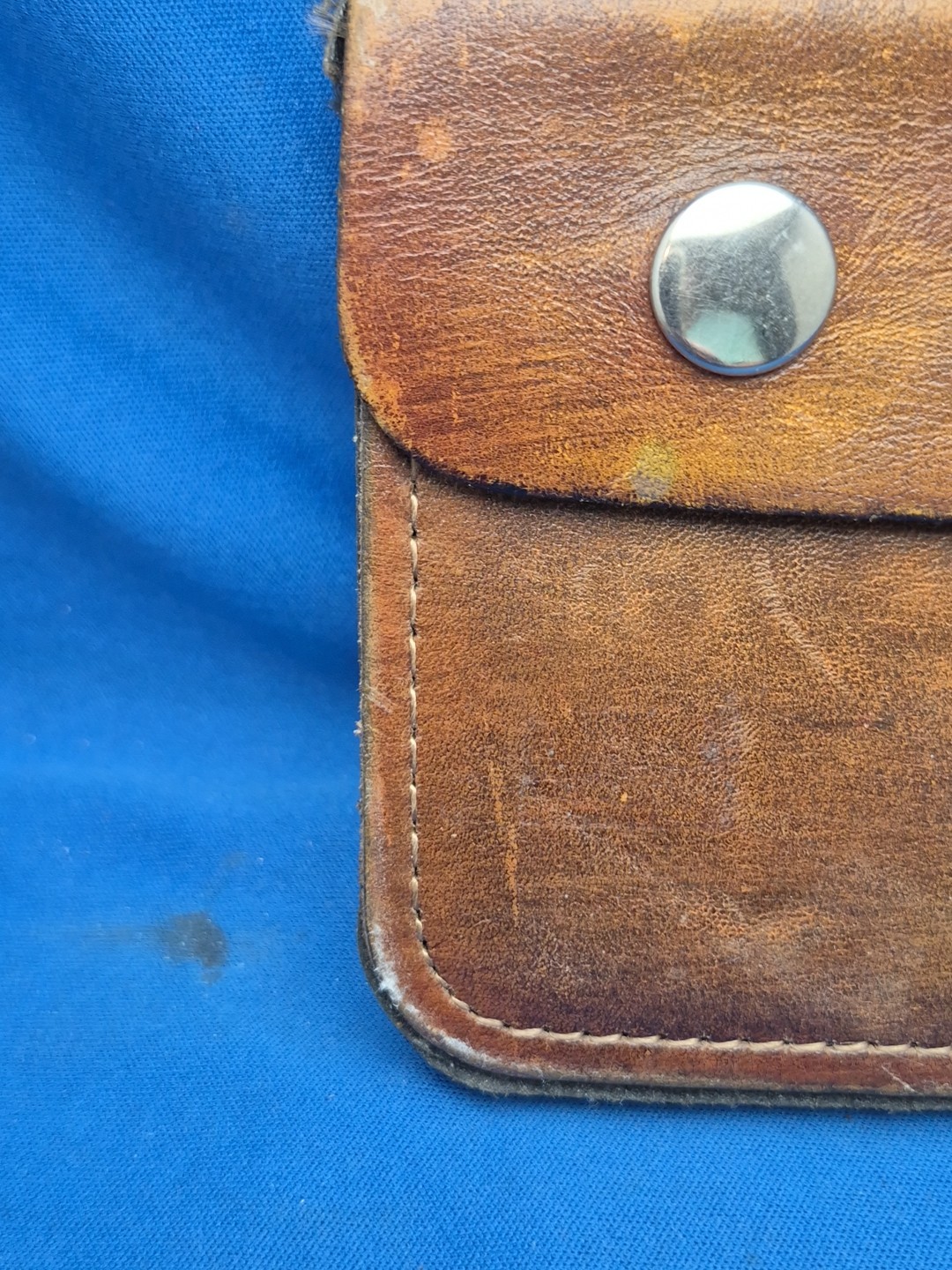 Leather Wallet Case With Logo Brown With Pockets Zipper & Clean