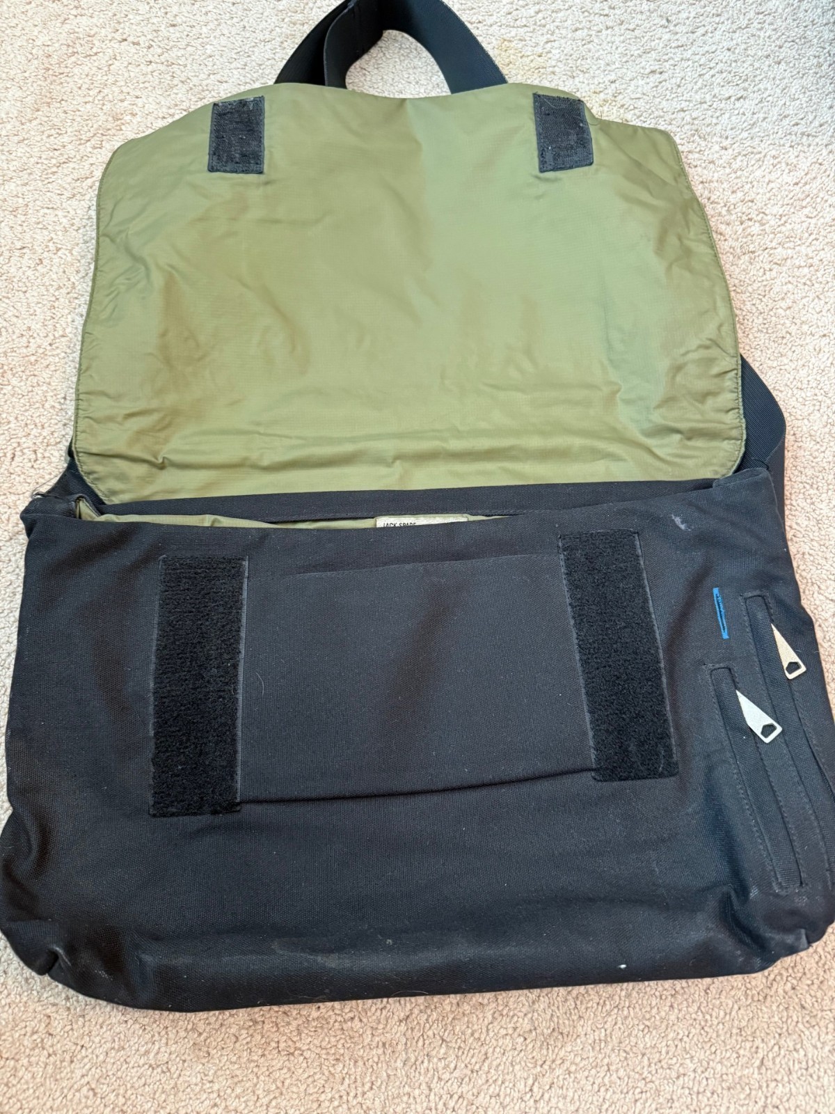 JACK SPADE “GREENE ST.” MESSENGER CANVAS BAG – BLACK/OLIVE – 13″ × 17.5″ × 5.4″