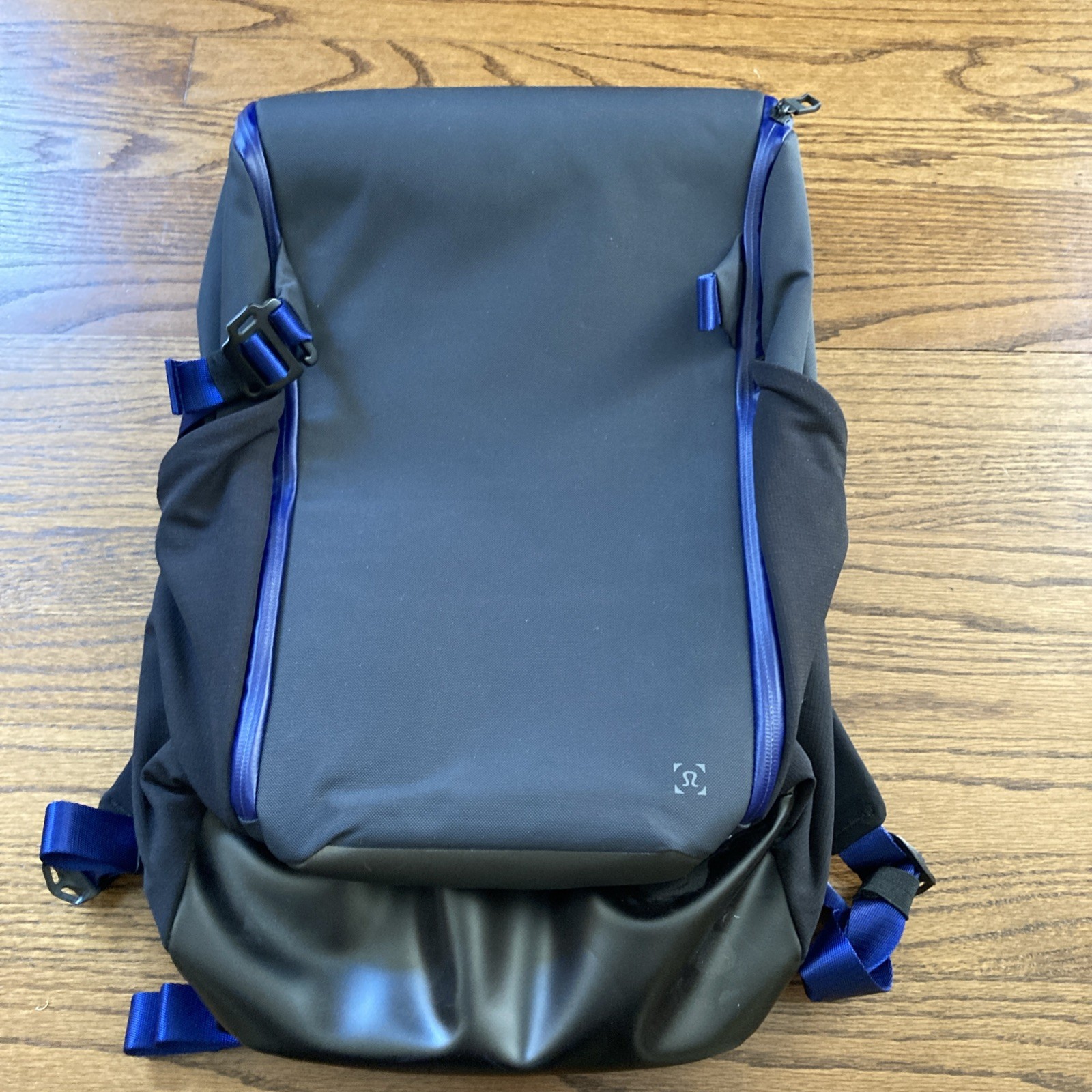 NWT Lululemon Mens More Miles Backpack 25.5L OBSI Black/Blue
