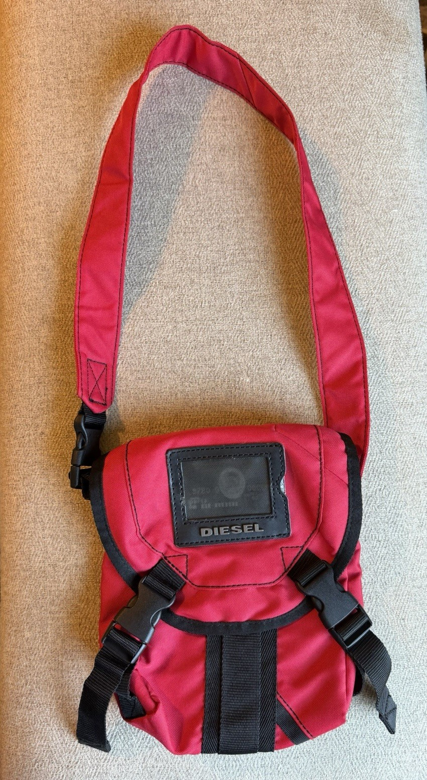 Diesel Red/Black Messenger Shoulder Bag, Buckle Strap Closure, Solid nwt