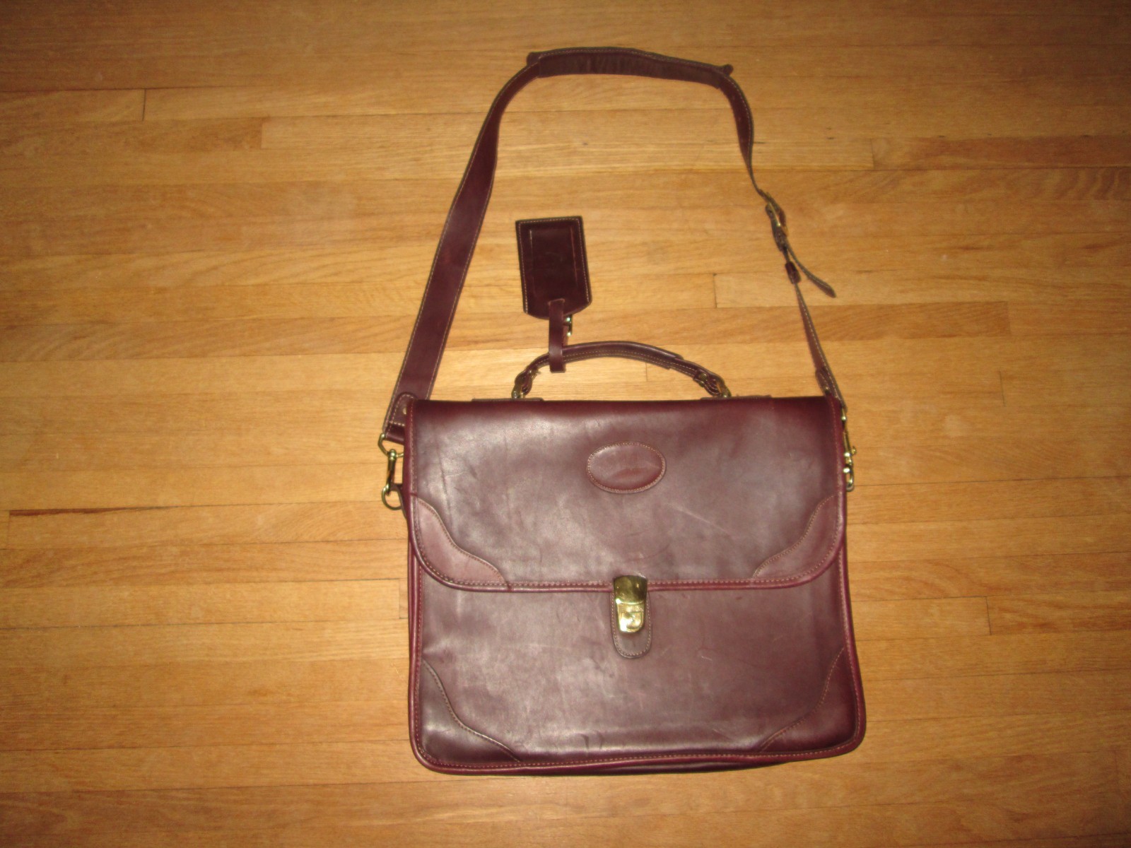 Vintage ORVIS Brown Saddle Leather Push Clasp Briefcase Messenger Bag *USA
