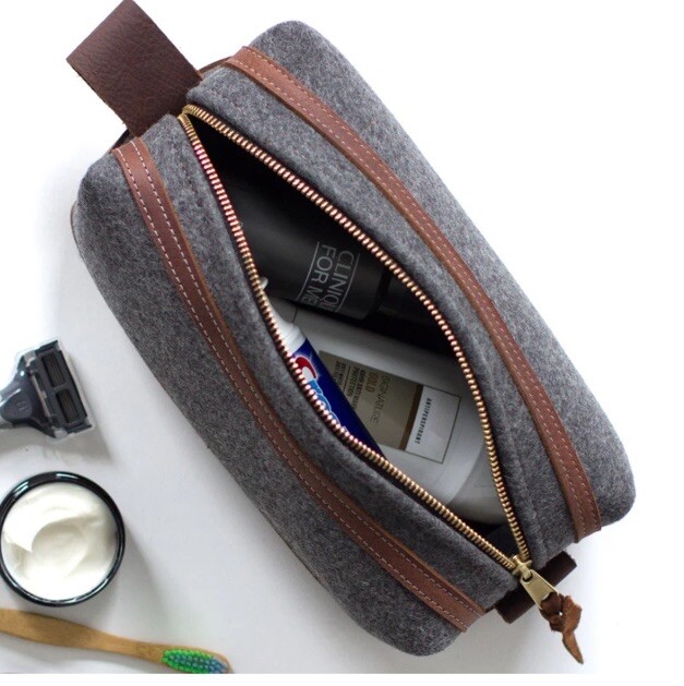 Lifetime Leather Company Felt & Leather Toiletry Bag Dopp kit