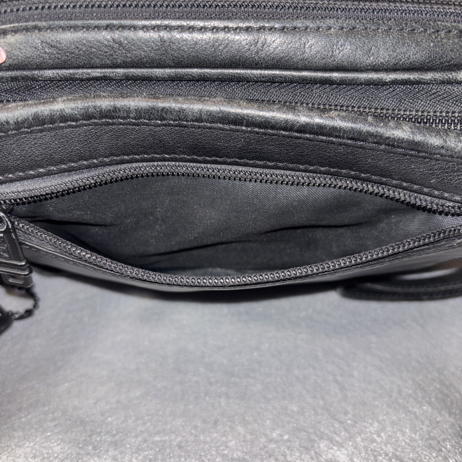 TUMI Second Bag Clutch Bag Leather Black Multi Pocket Japan W/ Charm Authentic
