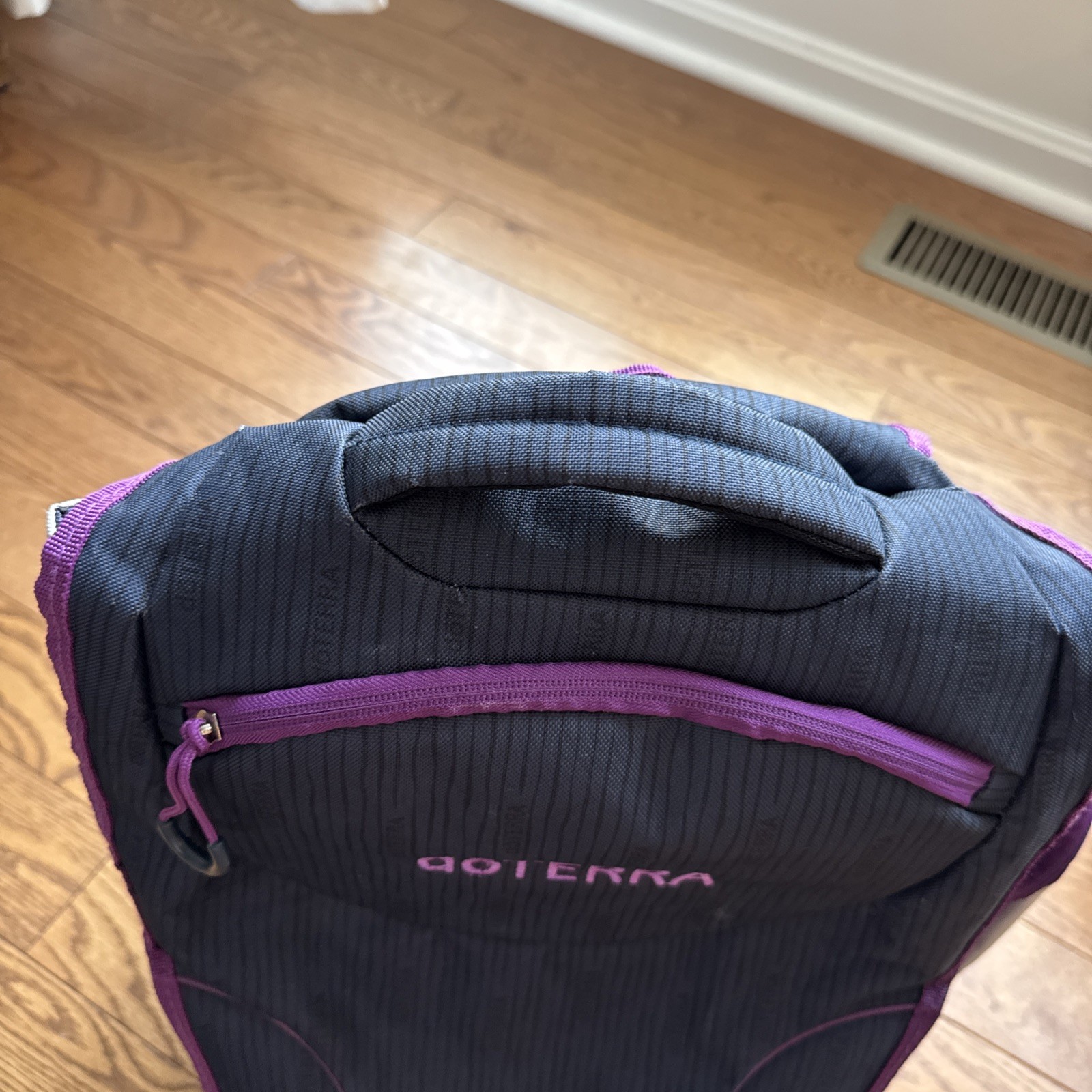 Doterra Backpack Gray Purple White Adjustable Straps Zippered Pockets Rare Large
