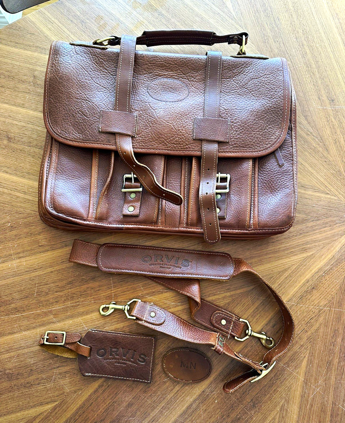 Orvis Brown Large Briefcase w/ Shoulder Strap, Buckle/Zip, Pockets, Brass
