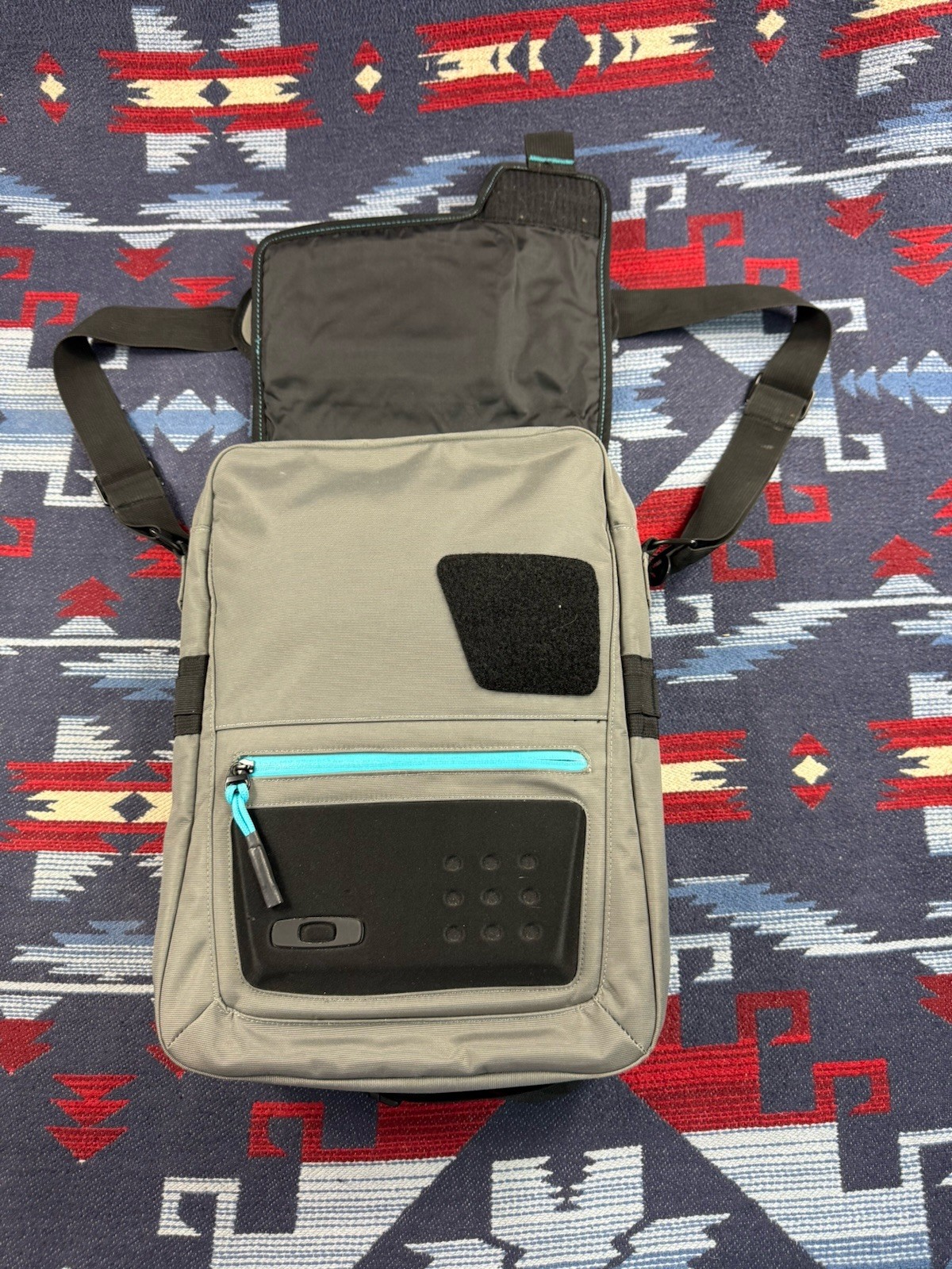 Vtg Oakley Sling Tactical Software Pilot Shoulder Messenger Bag Carry On Tablet