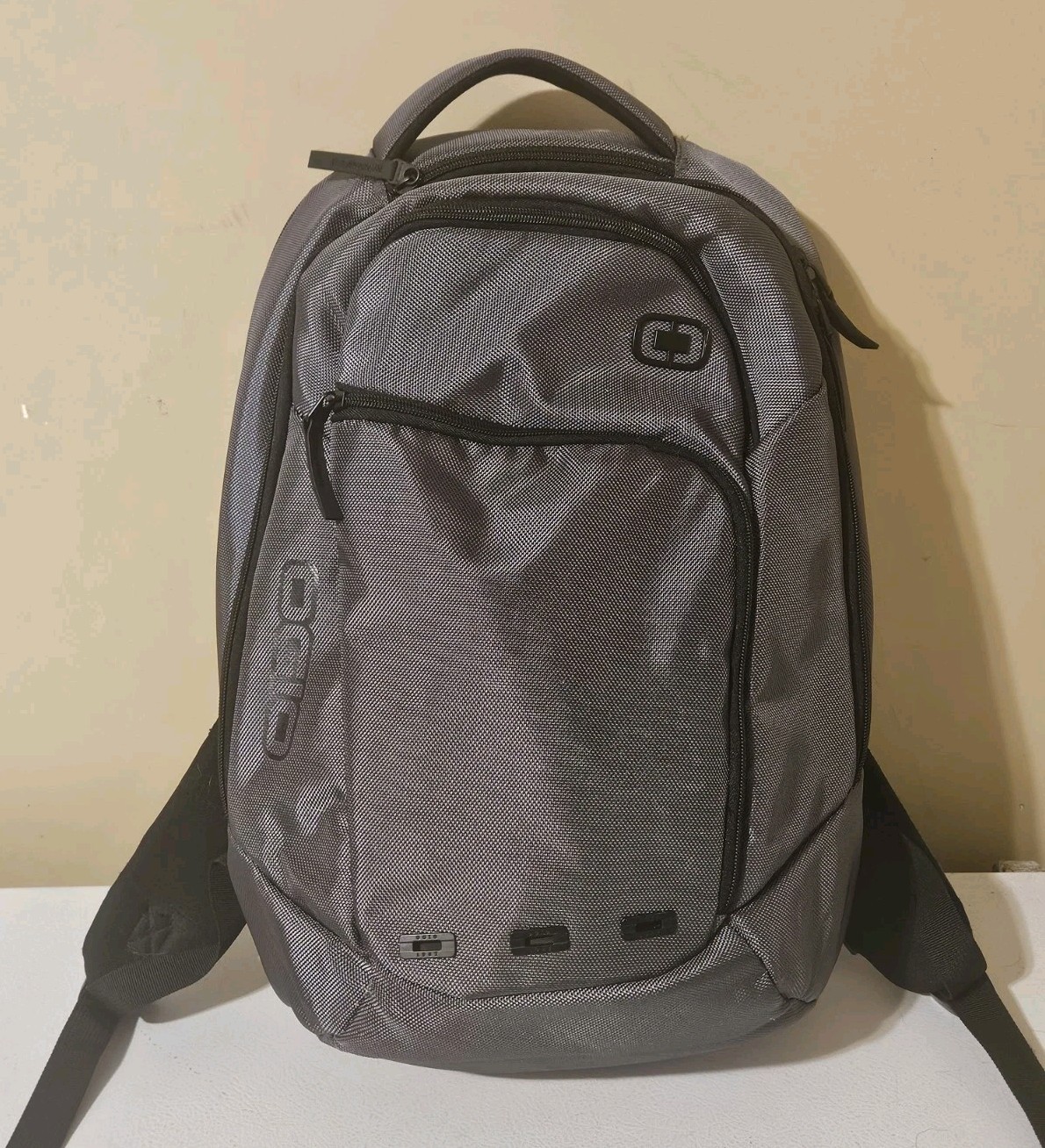 OGIO® Ace Pack, Gray, Brand New Backpack, 1680D, 1,450 cu. in./22.1 L, PADDED