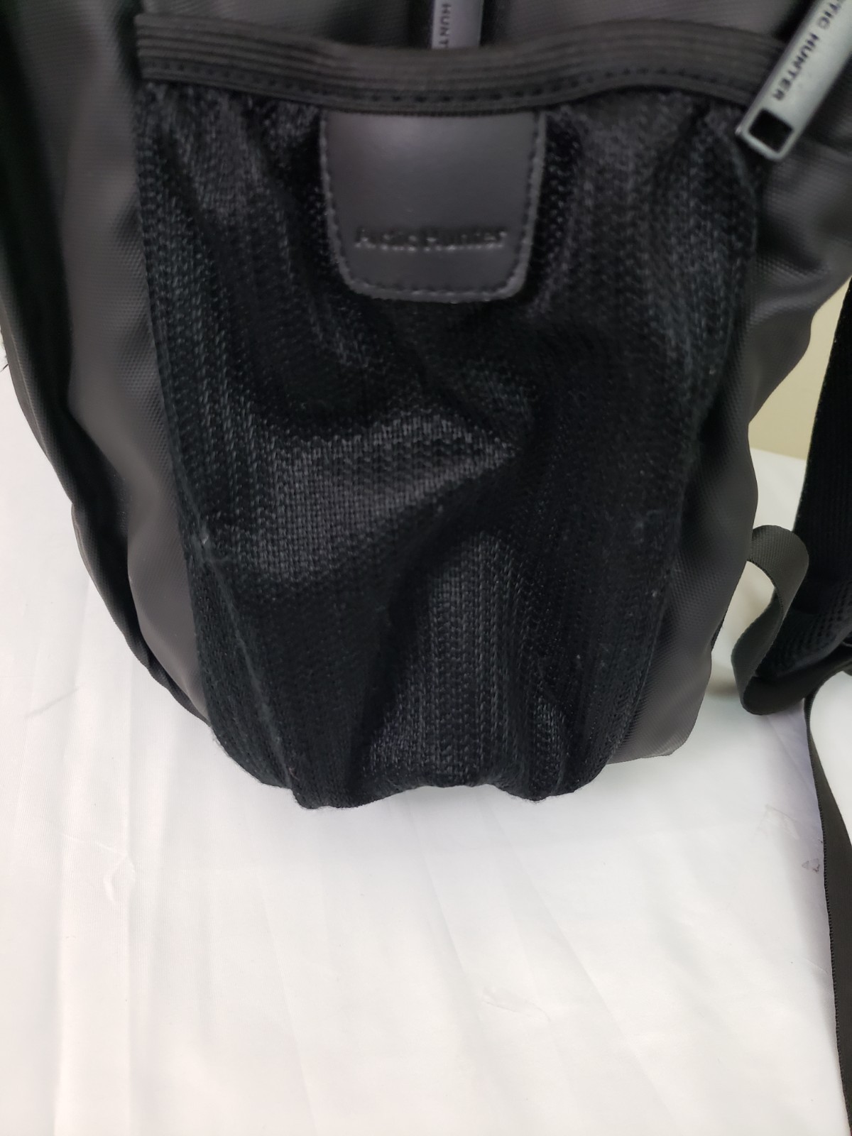 Arctic Hunter 20005 Backpack USB Port Black Travel Laptop Bag Waterproof