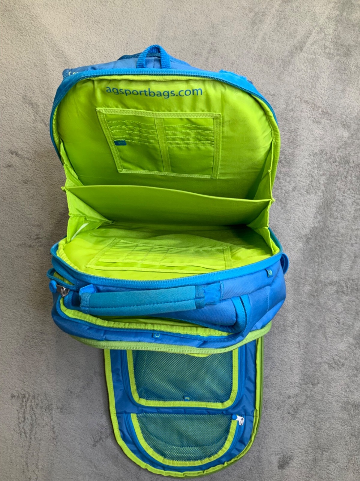 AG Sport Bags “OO” Only One Regular Sports – Traveling backpack 30 liters