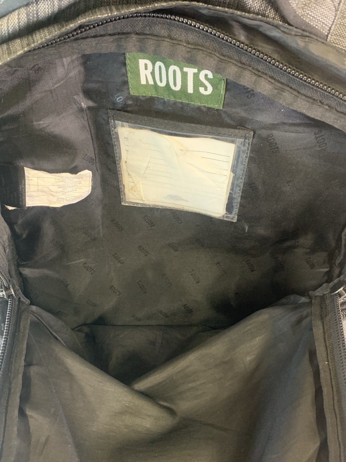 ROOTS Canada Gray/Black backpack, multi exterior zippered Pockets