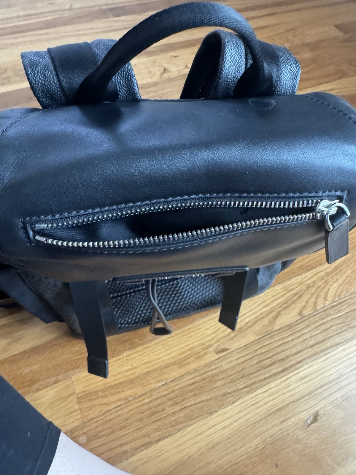 Michael Kors Black Sport Men’s Backpack Drawstring Pockets Adjustable Strap