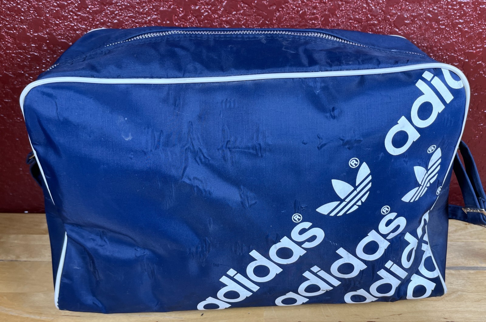 Vintage Original Adidas Trefoil Blue/White Duffel Gym Shoulder Strap Travel Bag